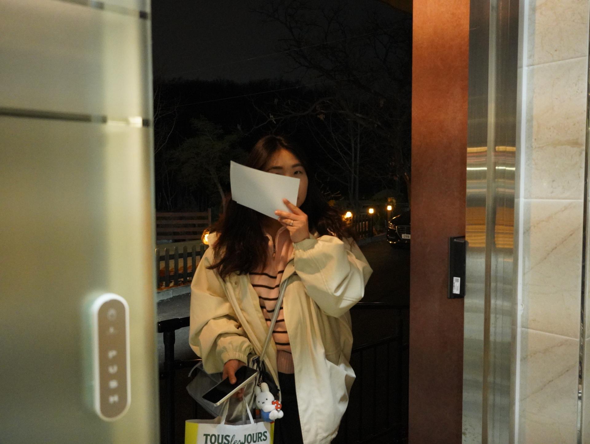 c8305e4f67fc3.jpg