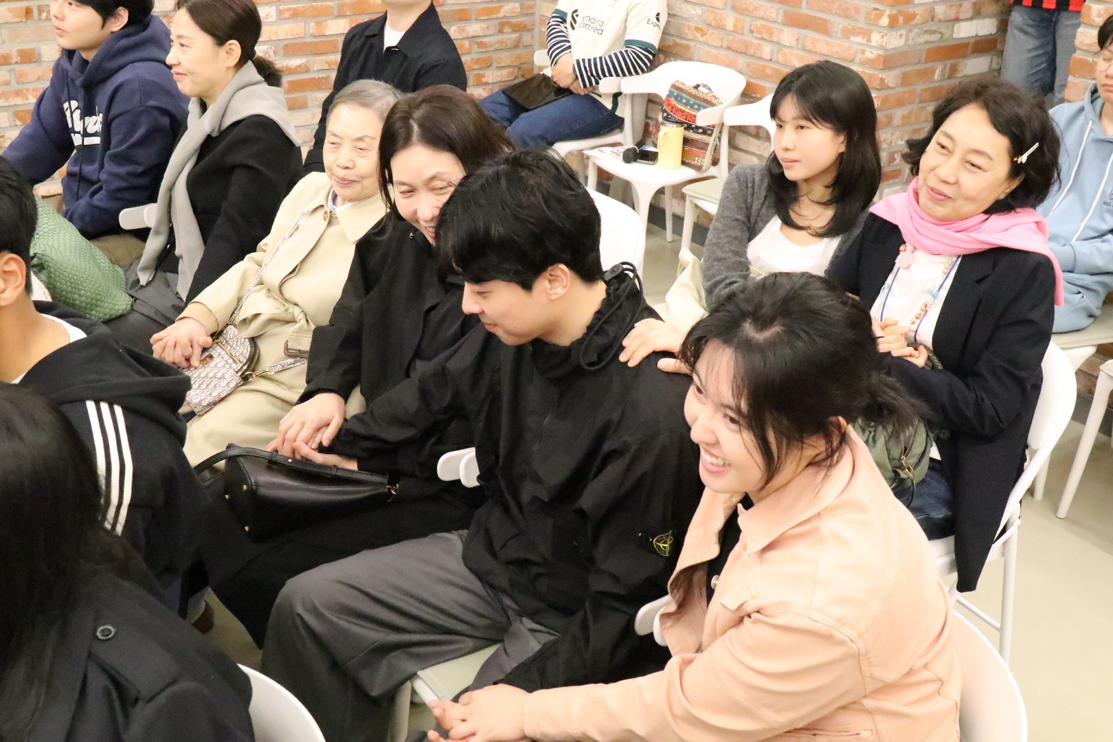ca608905b3ec6.jpg