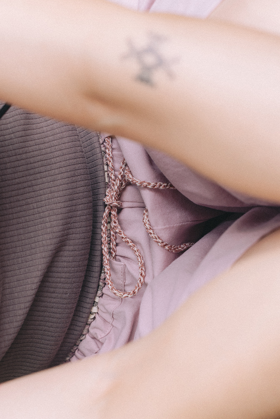 Hand Weaving Shorts :Ash rose