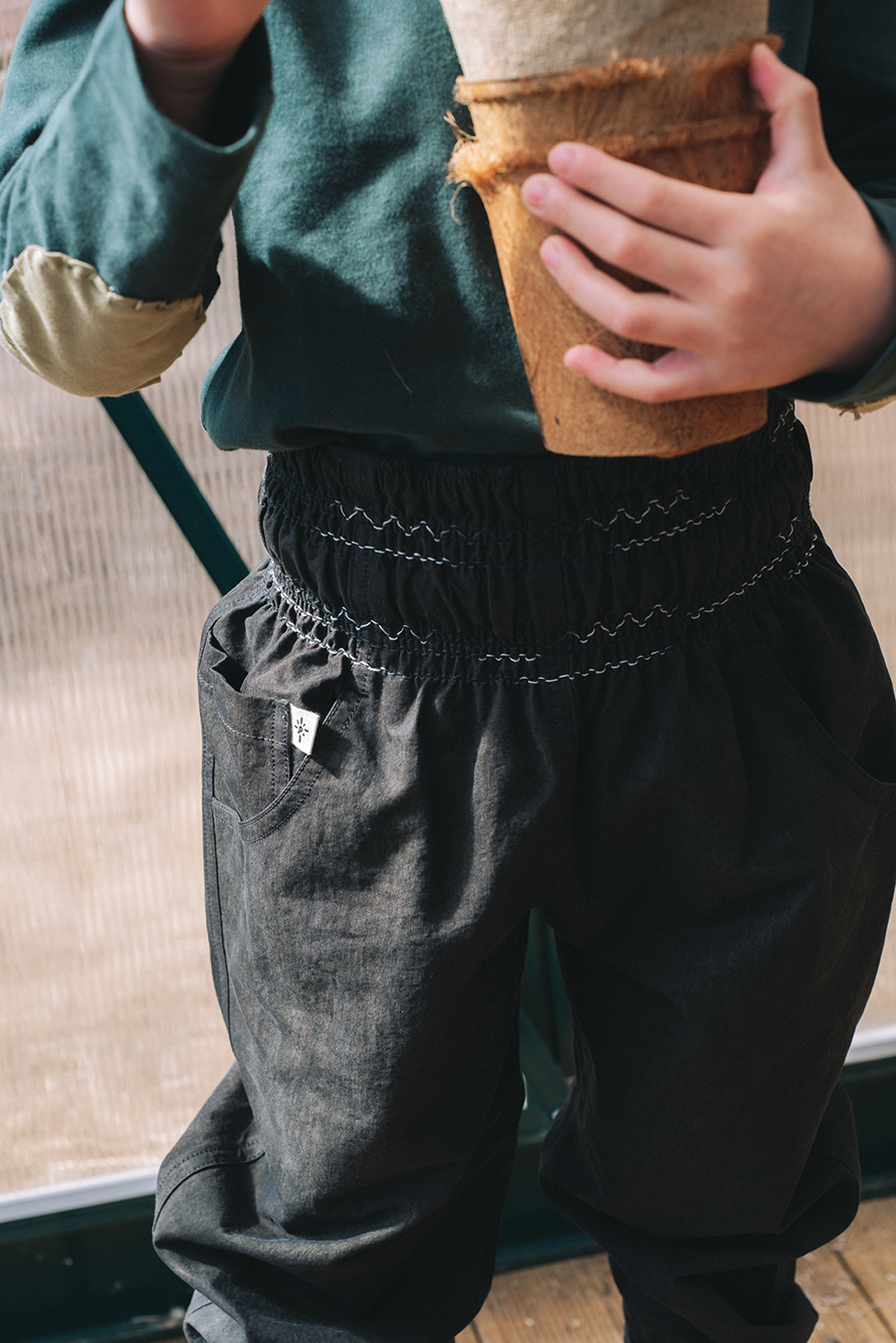 (9/1 출시예정) Gardening Pants Kids :Sumi black