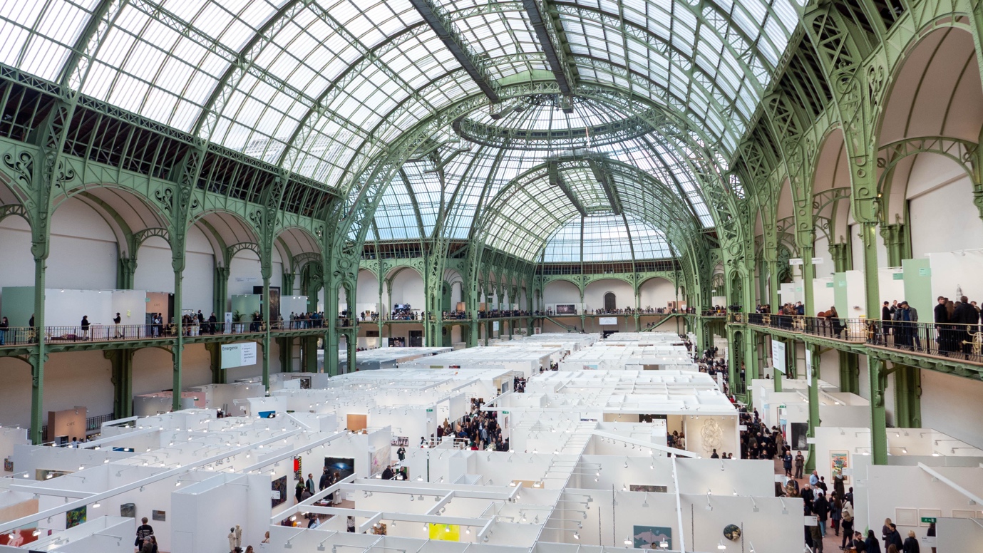 건물, 실내이(가) 표시된 사진
AI 생성 콘텐츠는 정확하지 않을 수 있습니다.