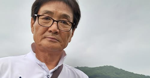 "인형같은 아이가 가라앉는데…" 호수 뛰어들어 19개월 여아 구한 60대 [따뜻했슈]