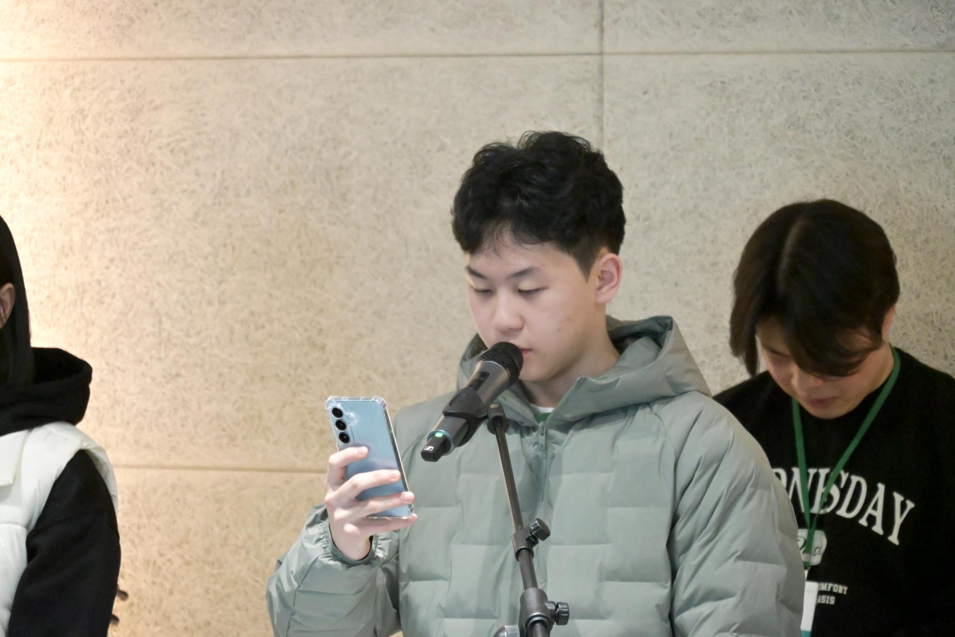52c0504e5bbe4.jpg
