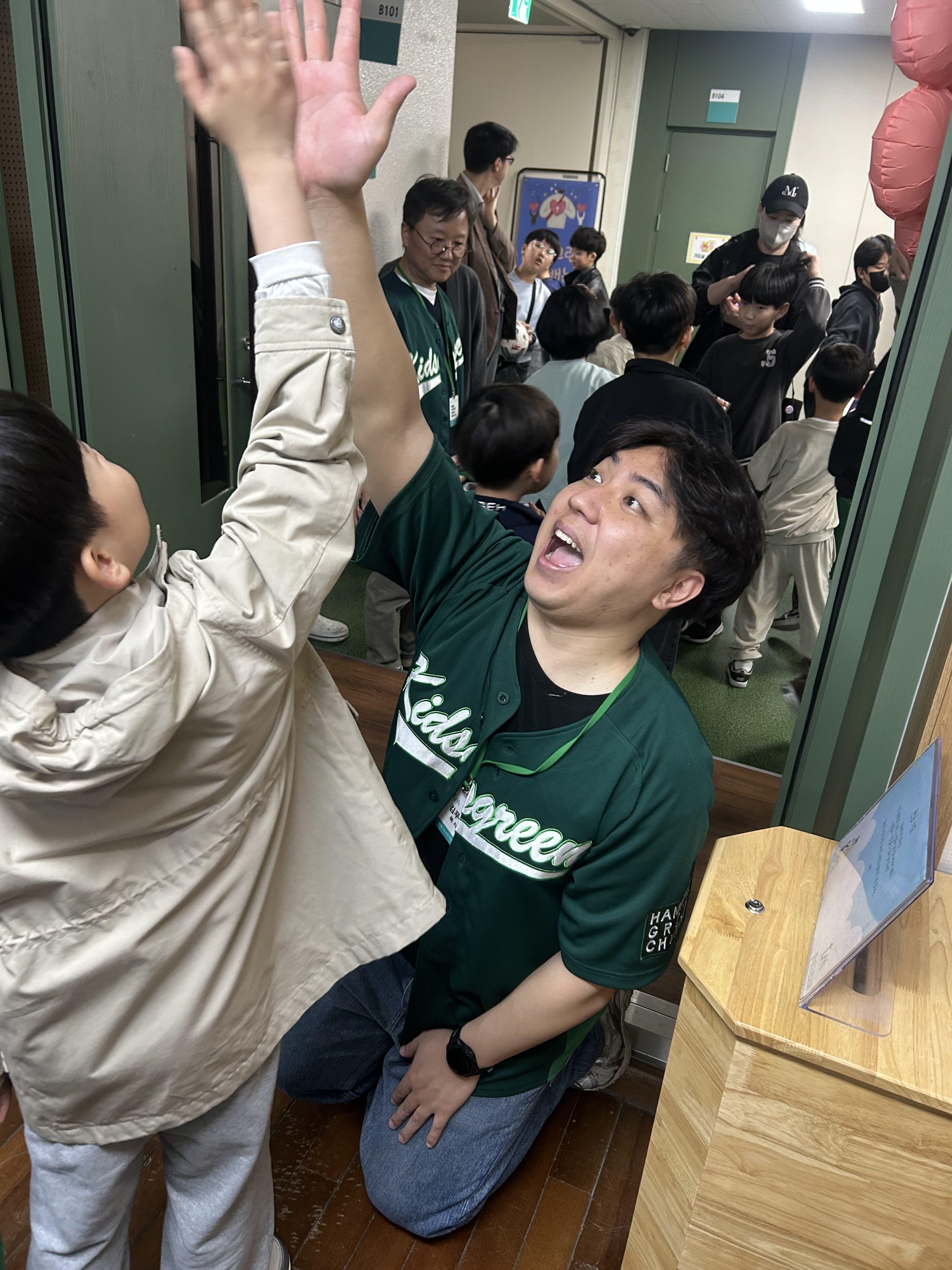 8b7718e68b070.jpg