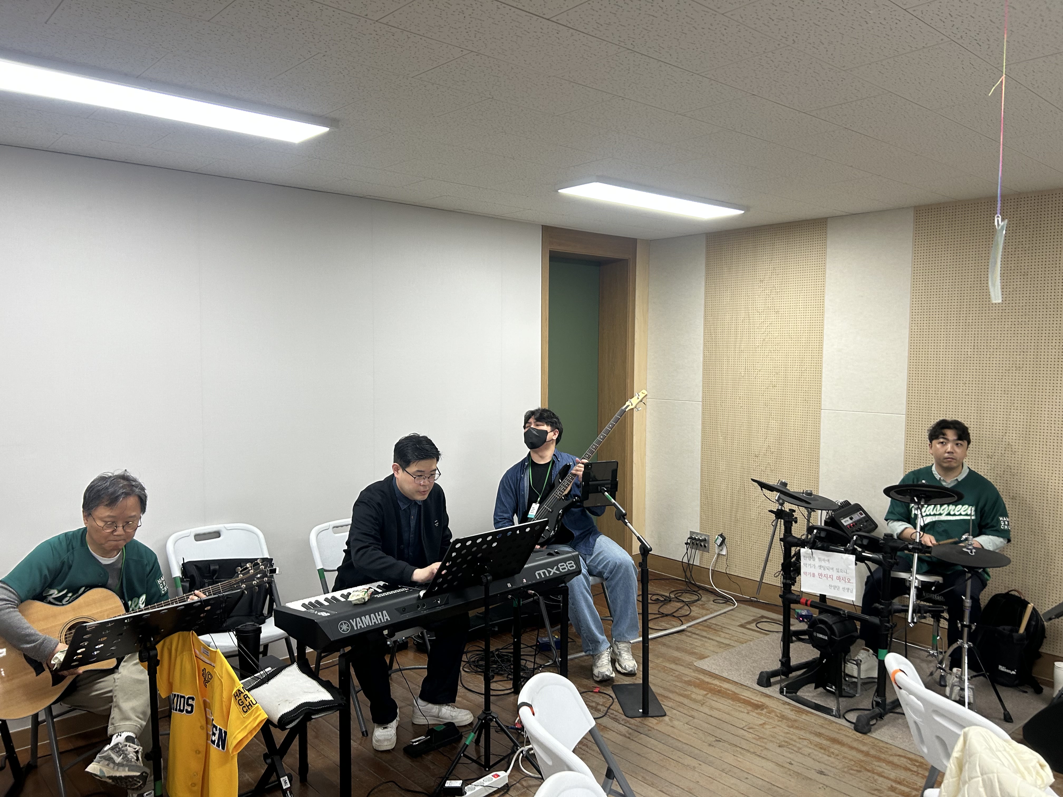 a4d941384690e.jpg