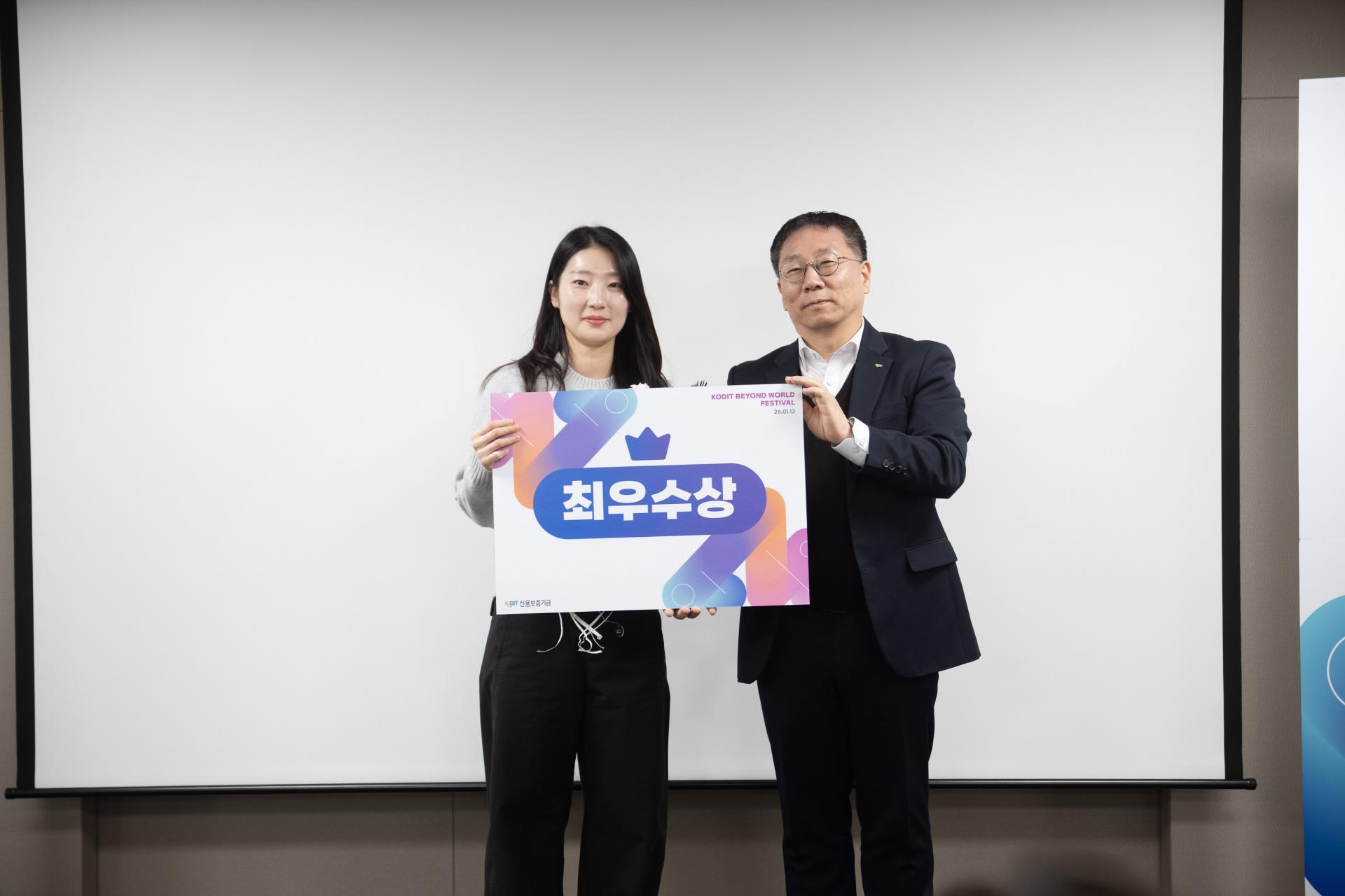 168ddb43522a1.jpg