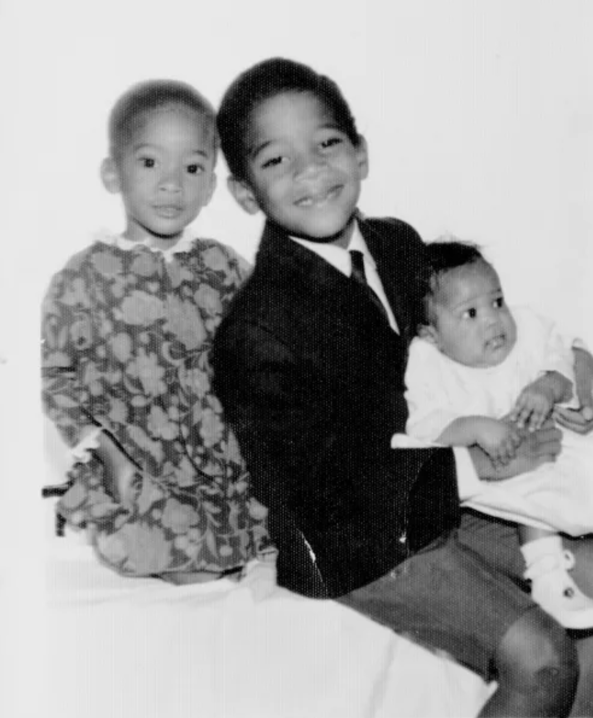 1967년, 7살의 바스키아 (가운데)