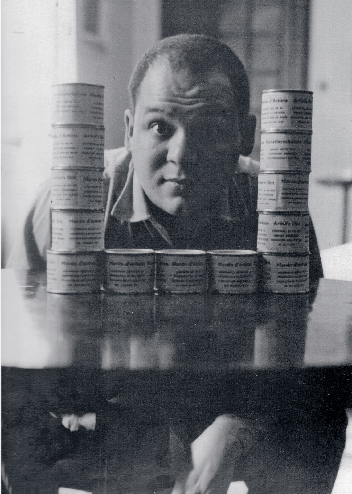 1961년, 밀라노 작업실의 피에로 만초니