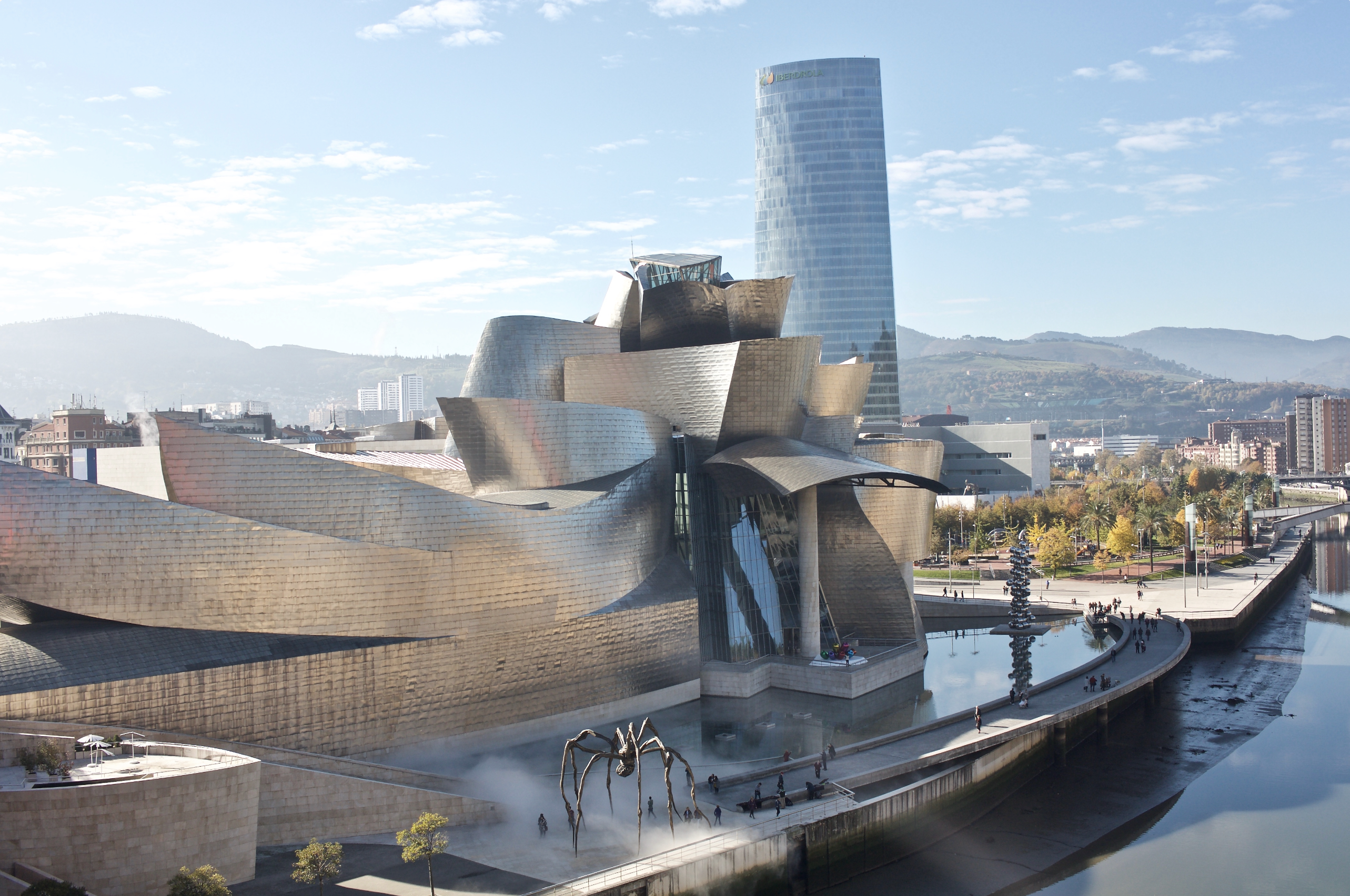 구겐하임 빌바오 전경 © guggenheim bilbao