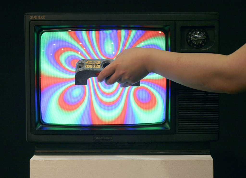 백남준의 TV 자석