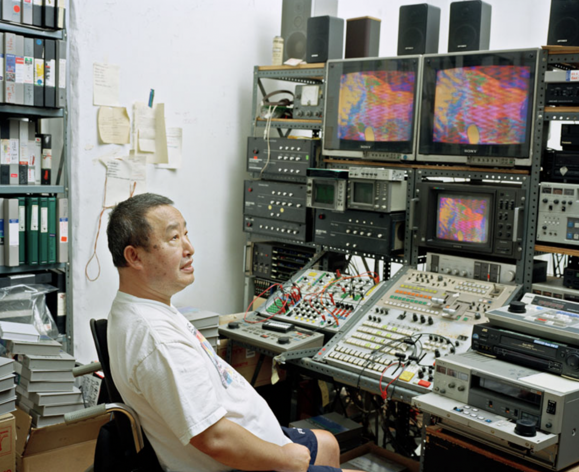 뉴욕의 비디오 편집 스튜디오에서 백남준