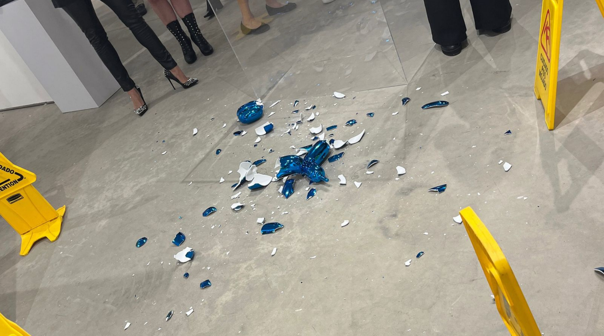 깨진 벌룬 독의 모습