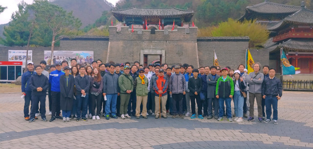 19년 야유회 단체 사진.jpg