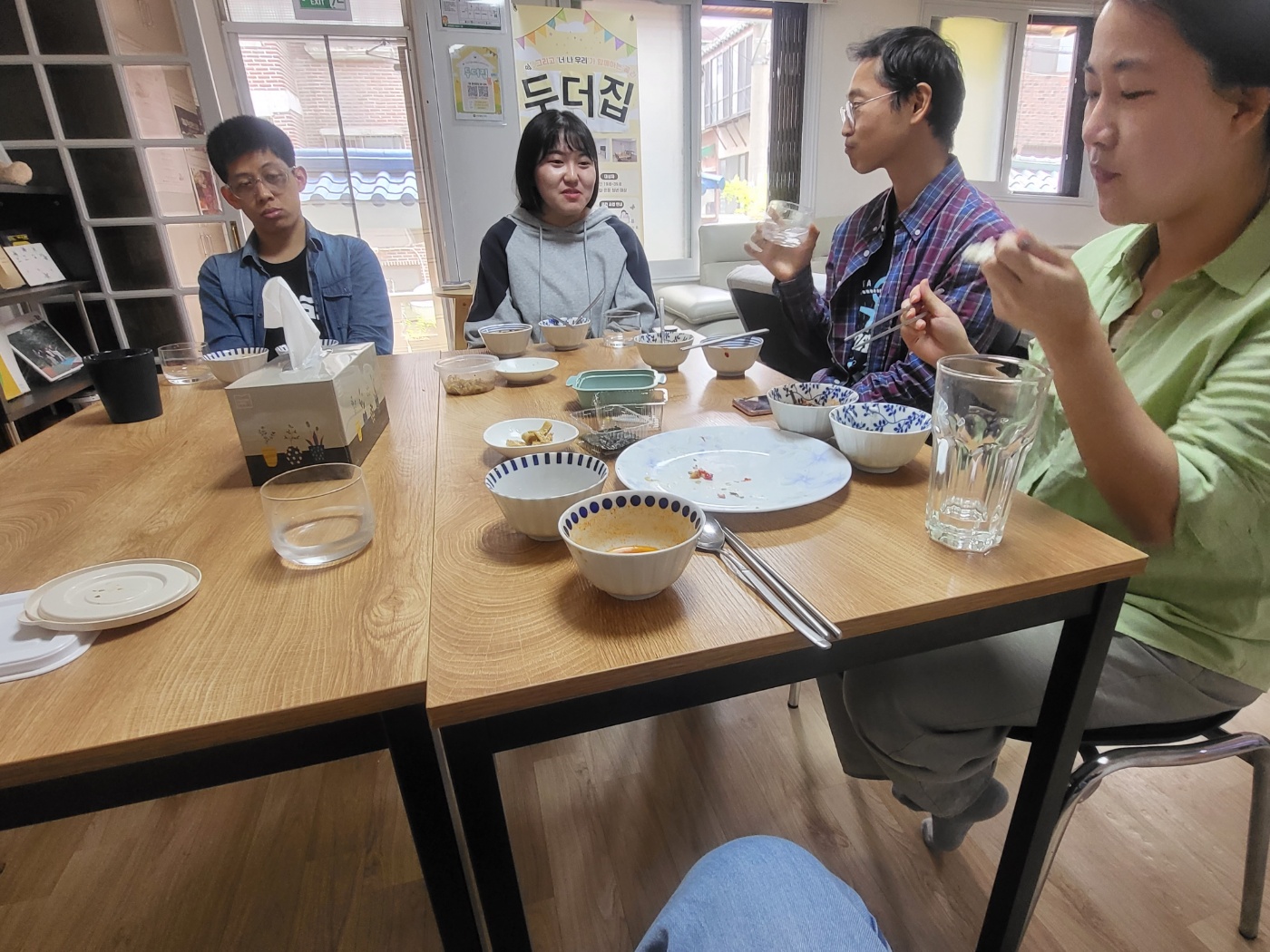 f443a257ac8c3.jpg