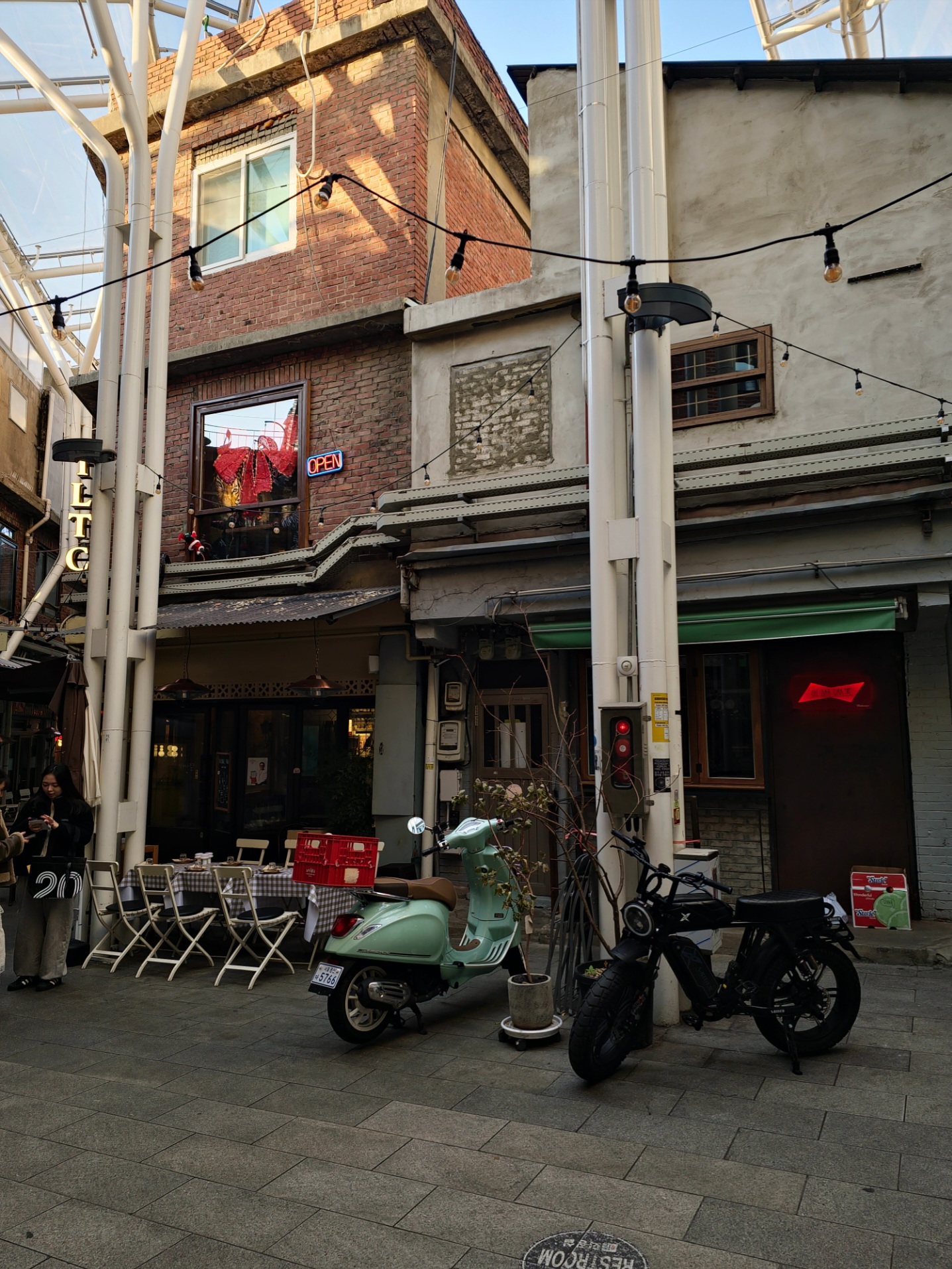 fbce8012a20c0.jpg