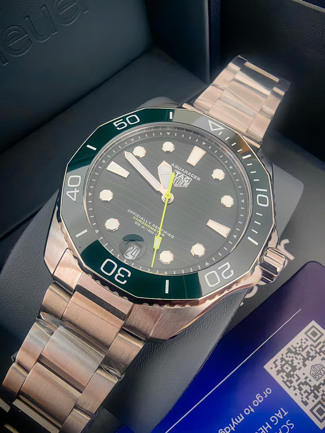 태그호이어 아쿠아레이서 프로페셔널 데이트 그린 42mm