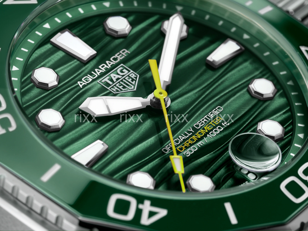 태그호이어 아쿠아레이서 프로페셔널 데이트 그린 42mm