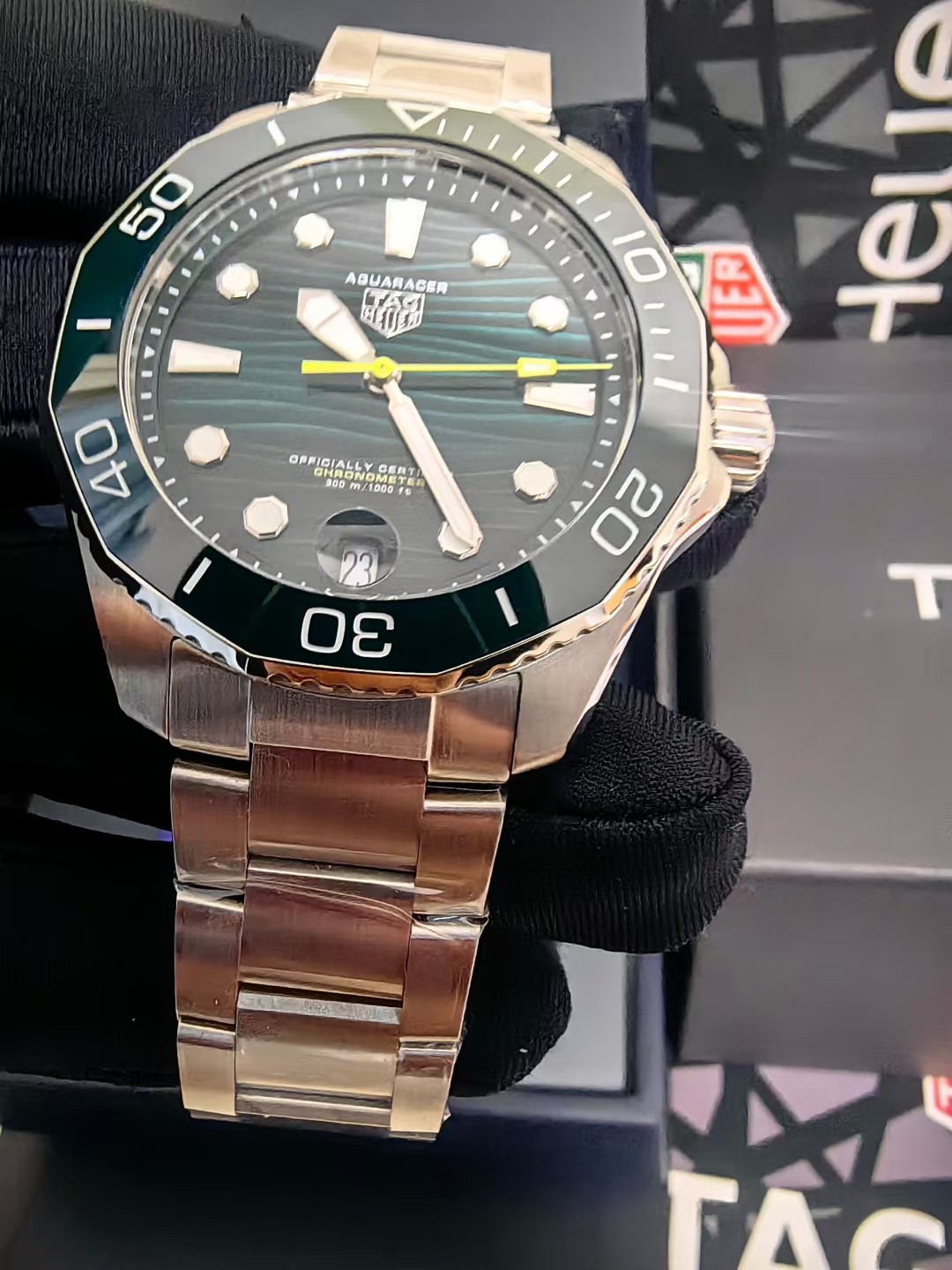 태그호이어 아쿠아레이서 프로페셔널 데이트 그린 42mm