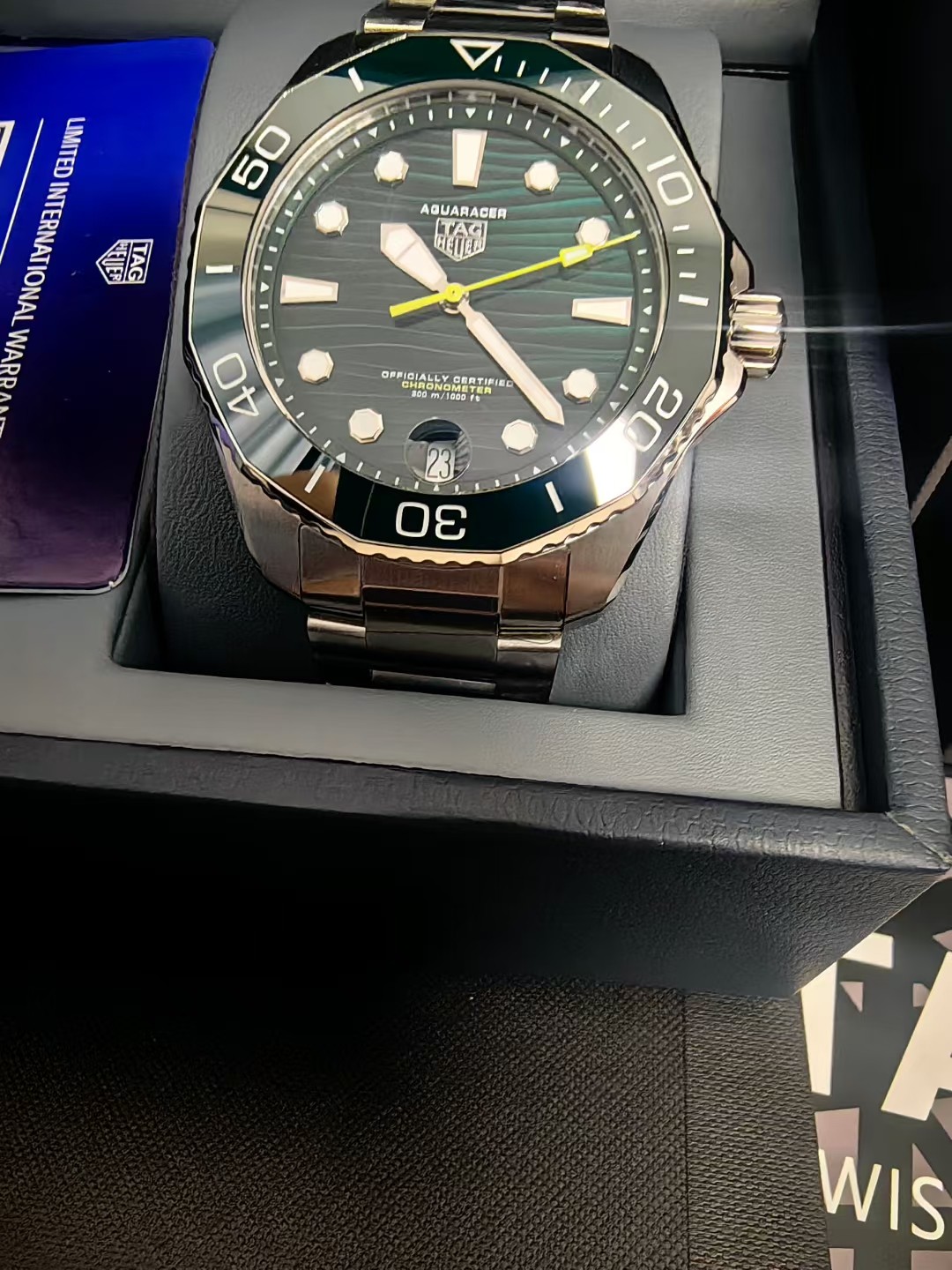 태그호이어 아쿠아레이서 프로페셔널 데이트 그린 42mm