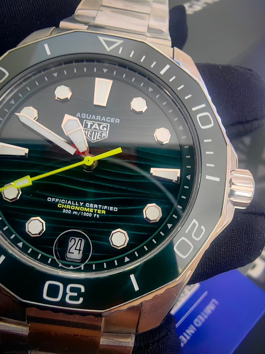 태그호이어 아쿠아레이서 프로페셔널 데이트 그린 42mm