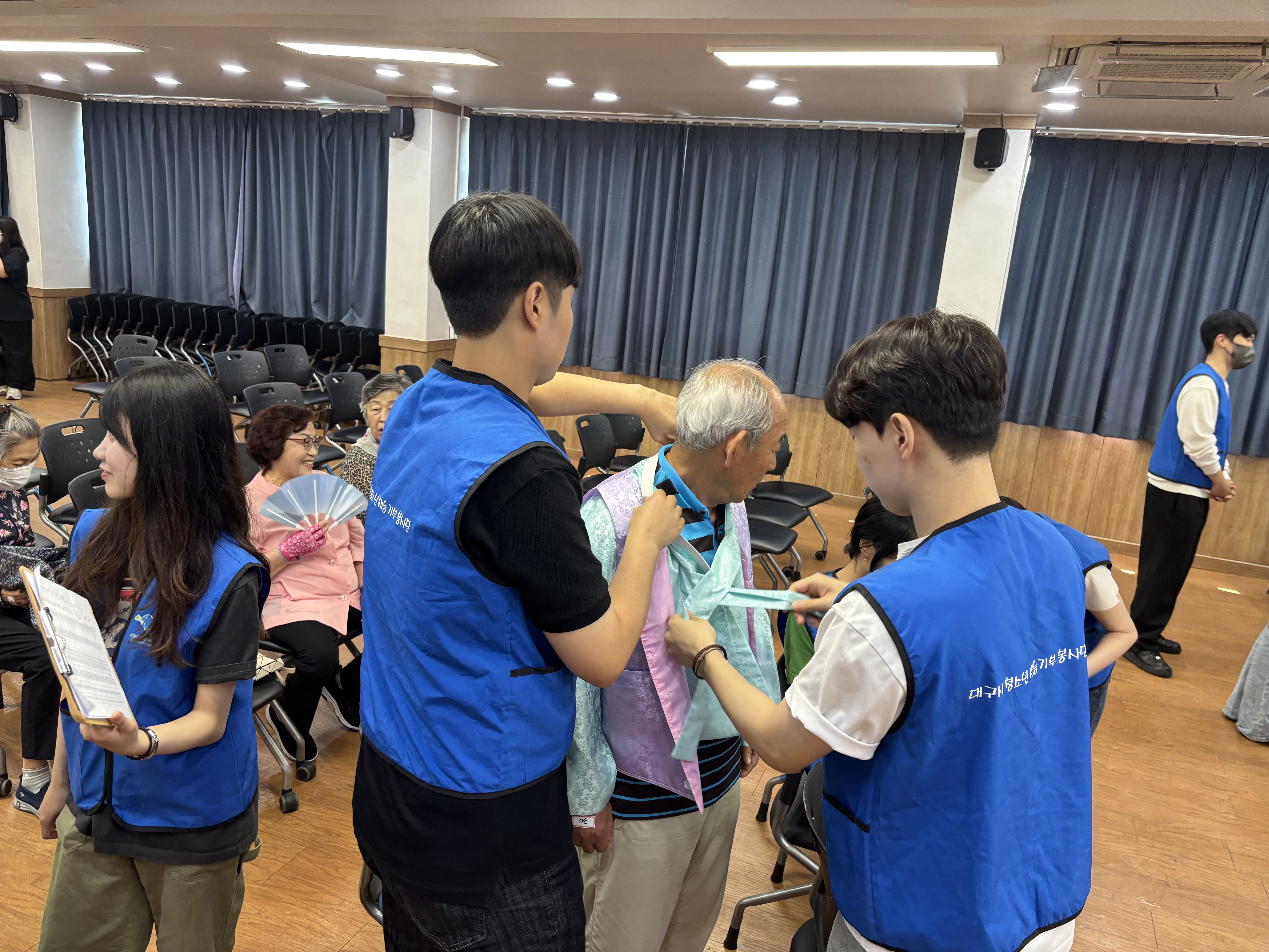 2a9adcc61644e.jpg