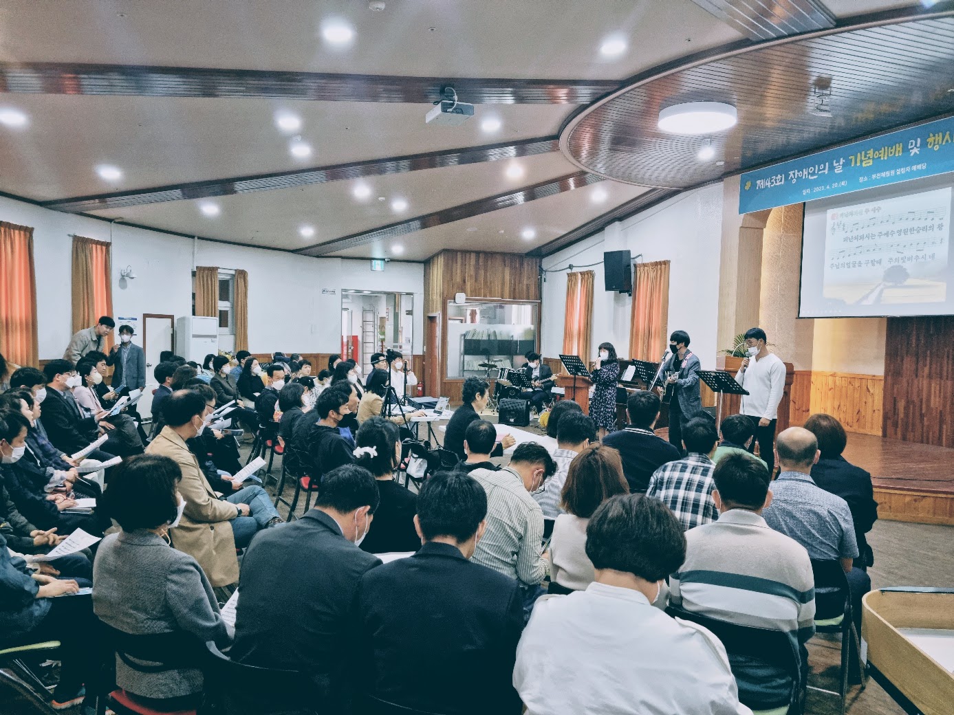 a446a872ac5f3.jpg