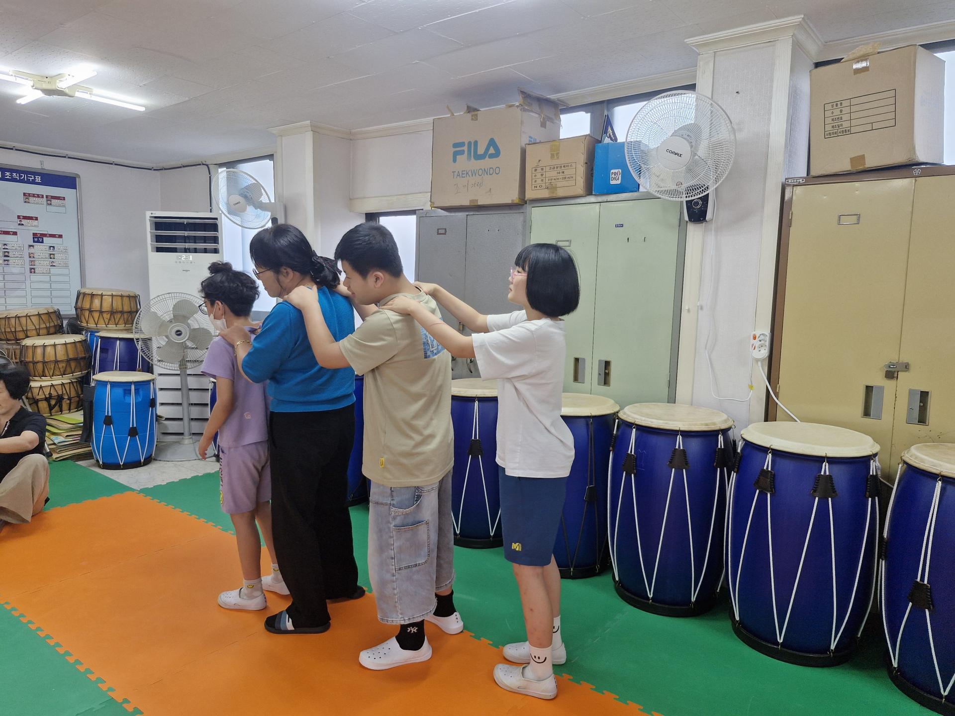 a92a50058fb1b.jpg