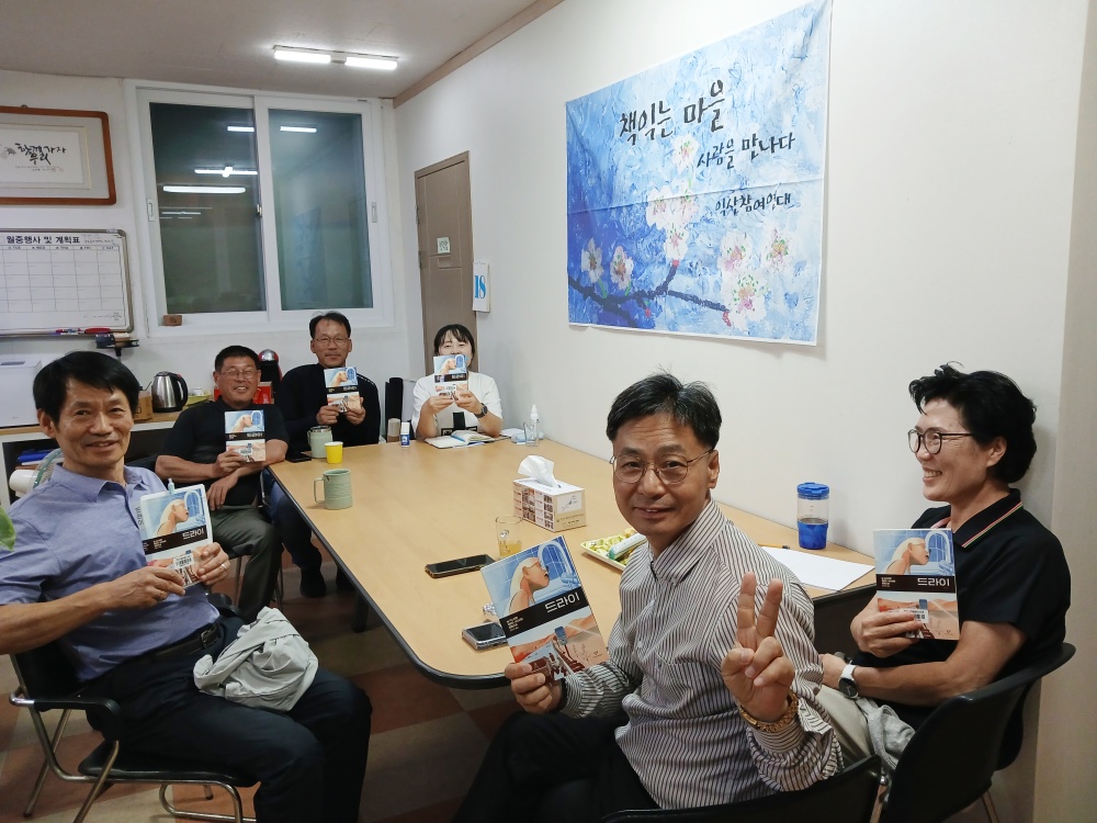 dcbbe4f840100.jpg
