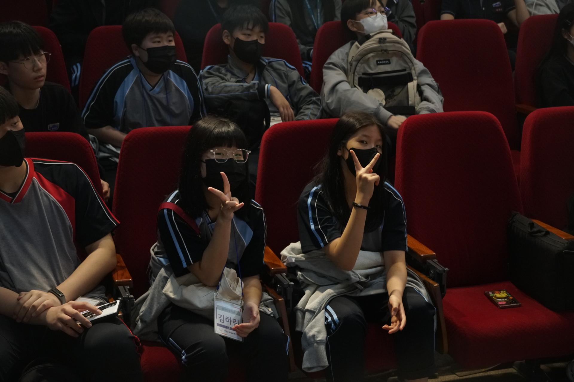 1cf29a084f04a.jpg