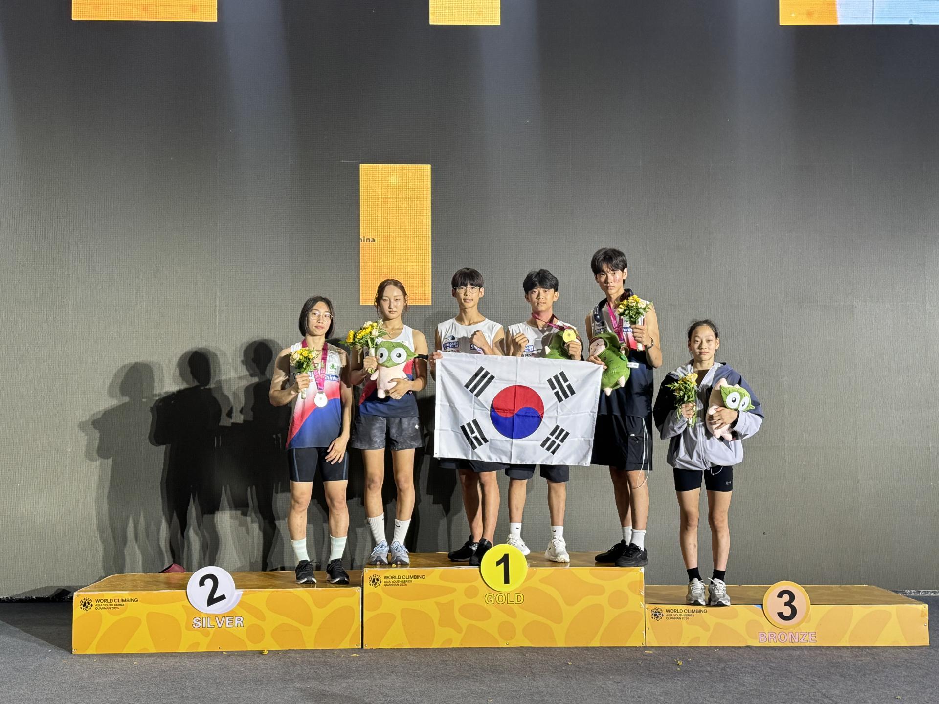 5a3cae822a389.jpg