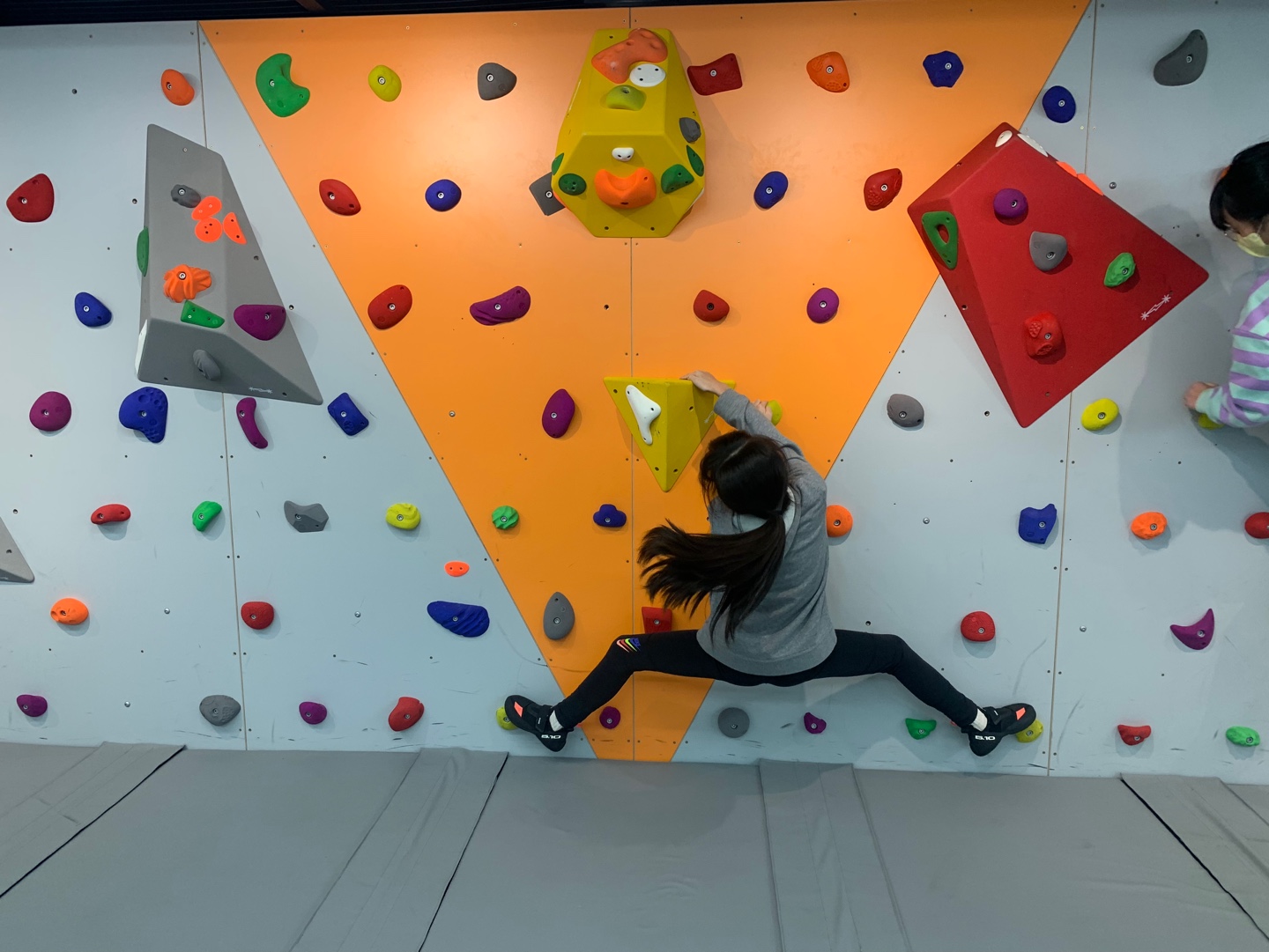 a56d3f5cea70d.jpg