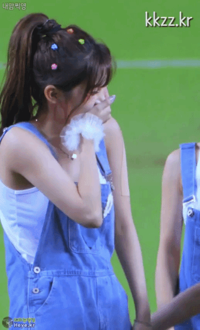 79f8885ea2f44.gif