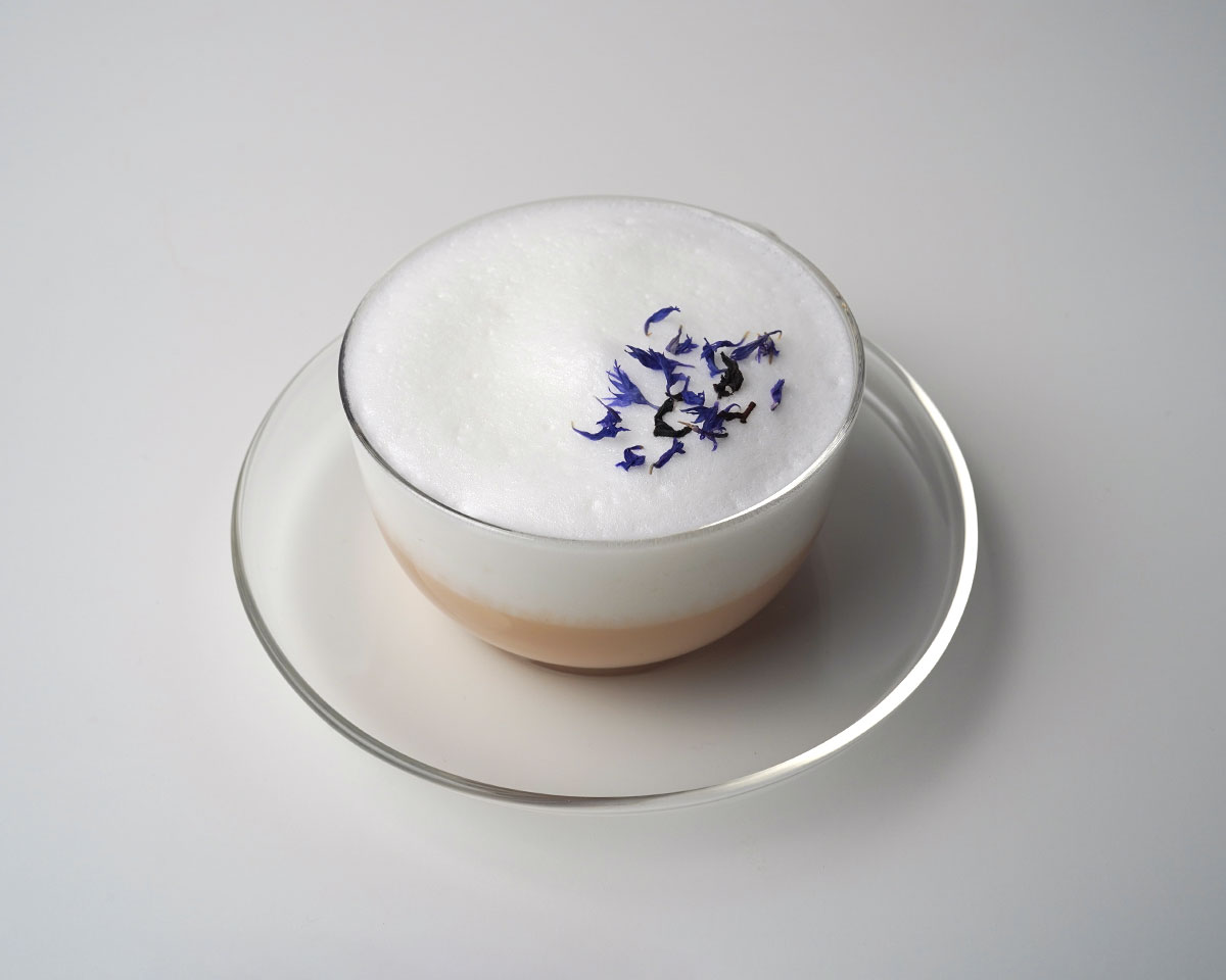 부드럽게 마시기 좋은 얼그레이 밀크티