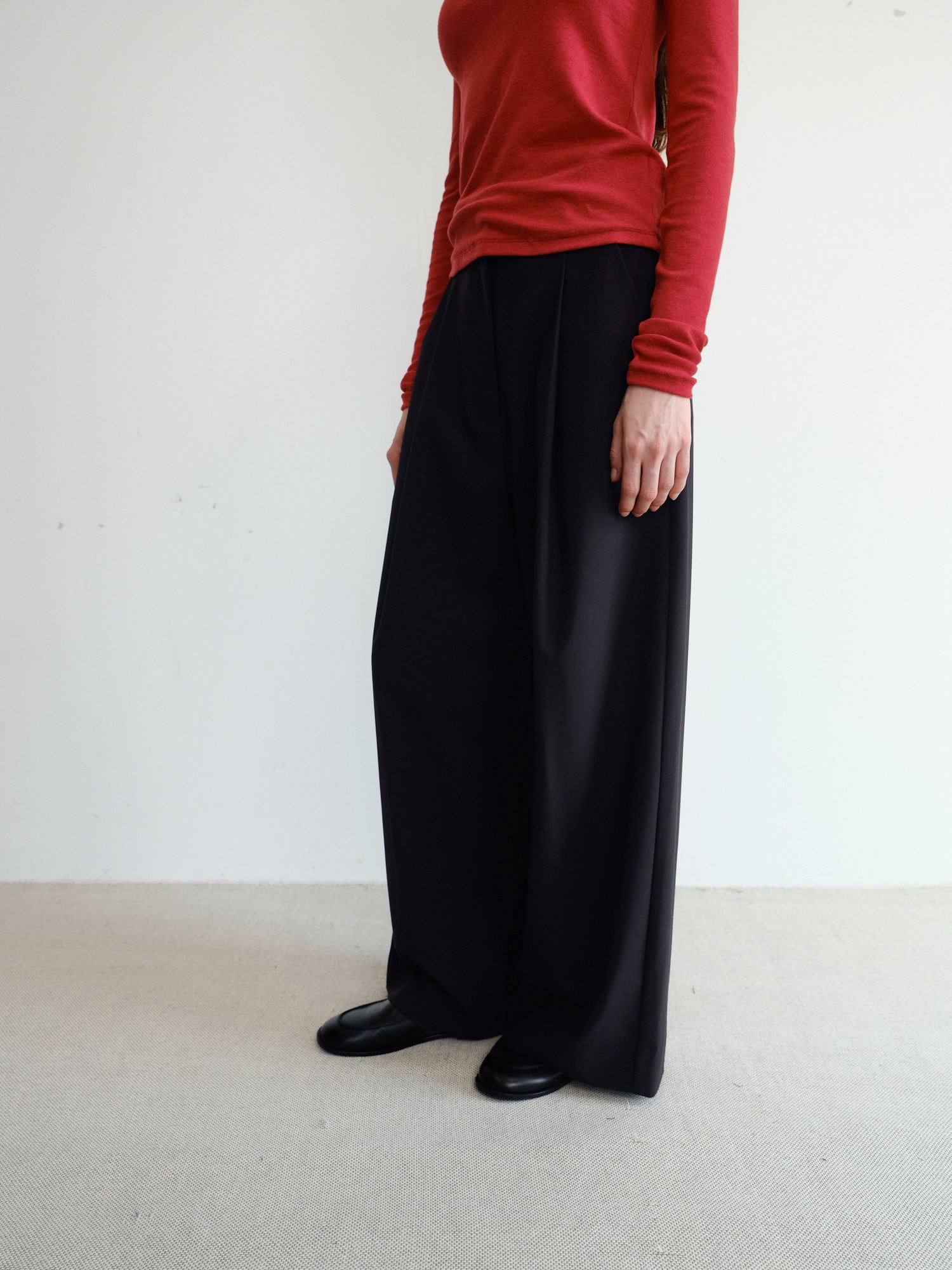Grove Wool Wide Slacks [Black]