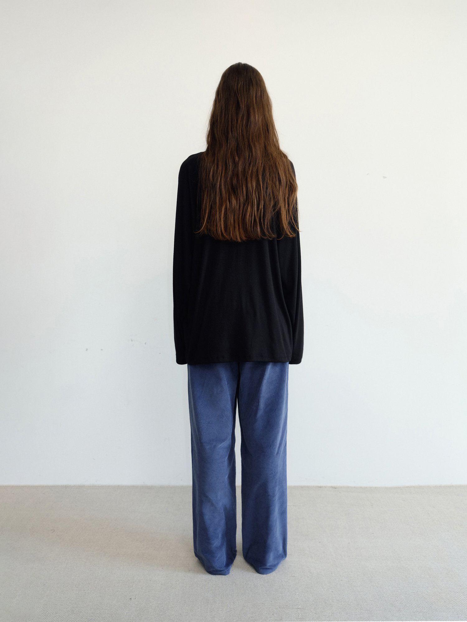 Ease Raglan T- shirt [Black]