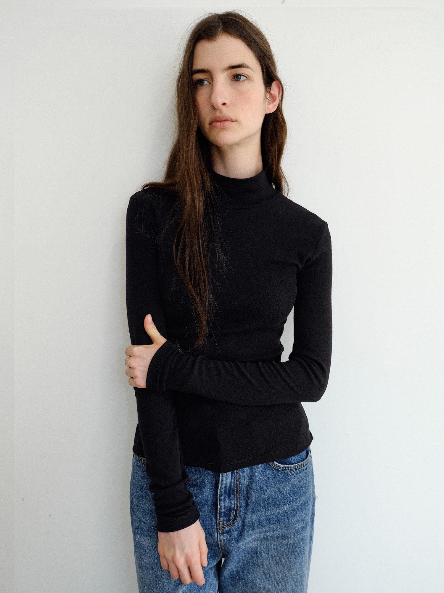 Roven Wool Turtleneck [Black]