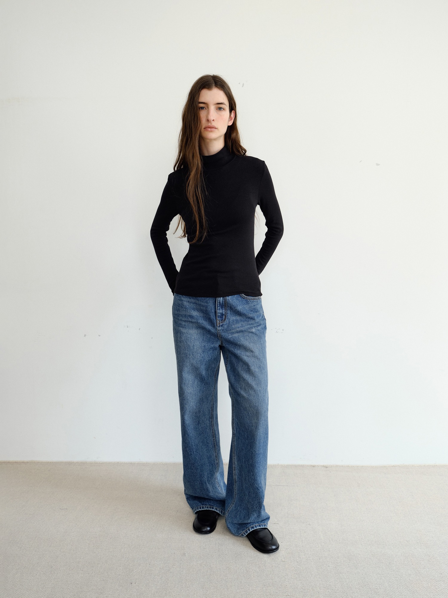 Roven Wool Turtleneck [Black]