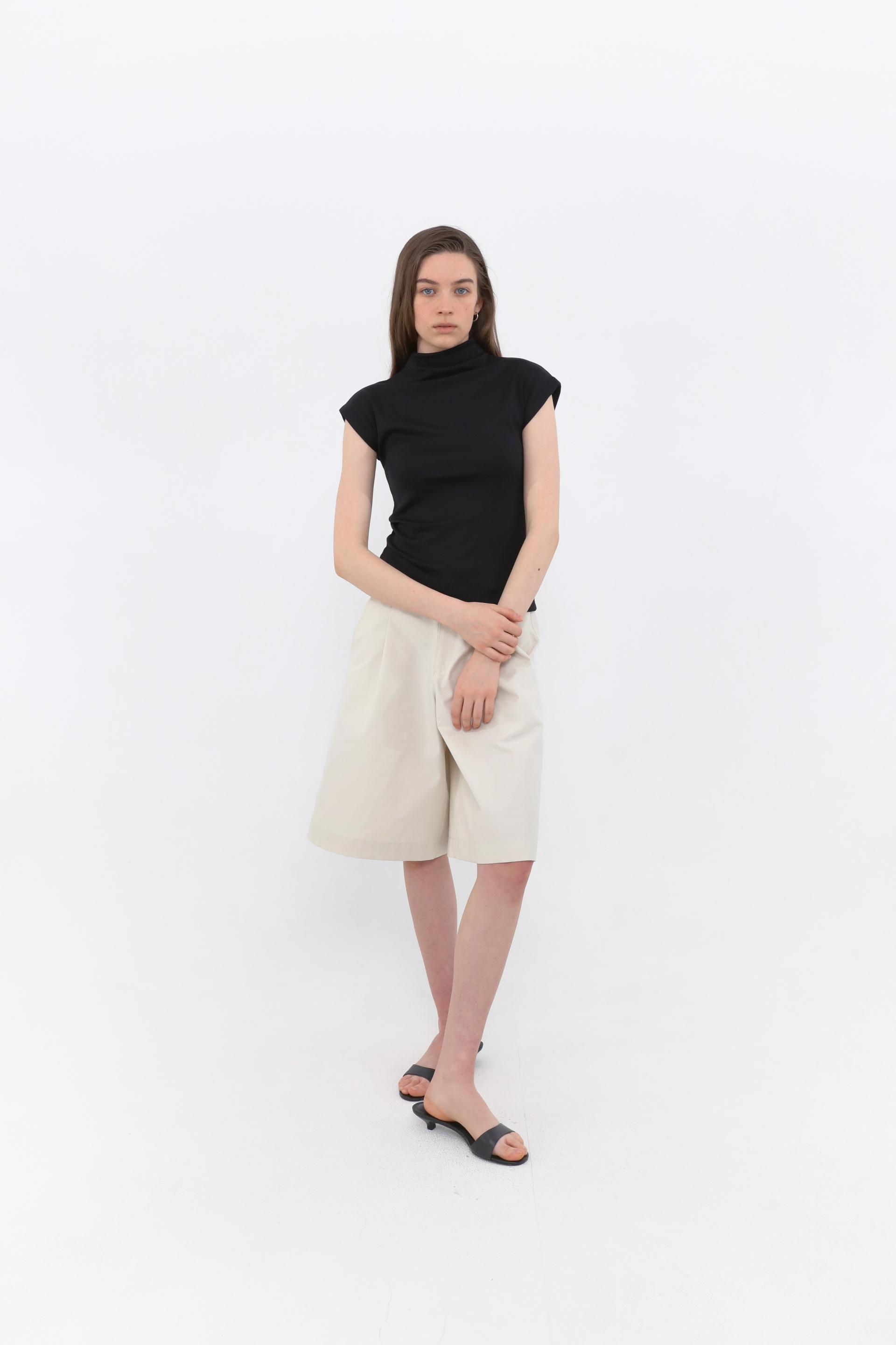 Hane Roll-Neck Sleeveless [Black]