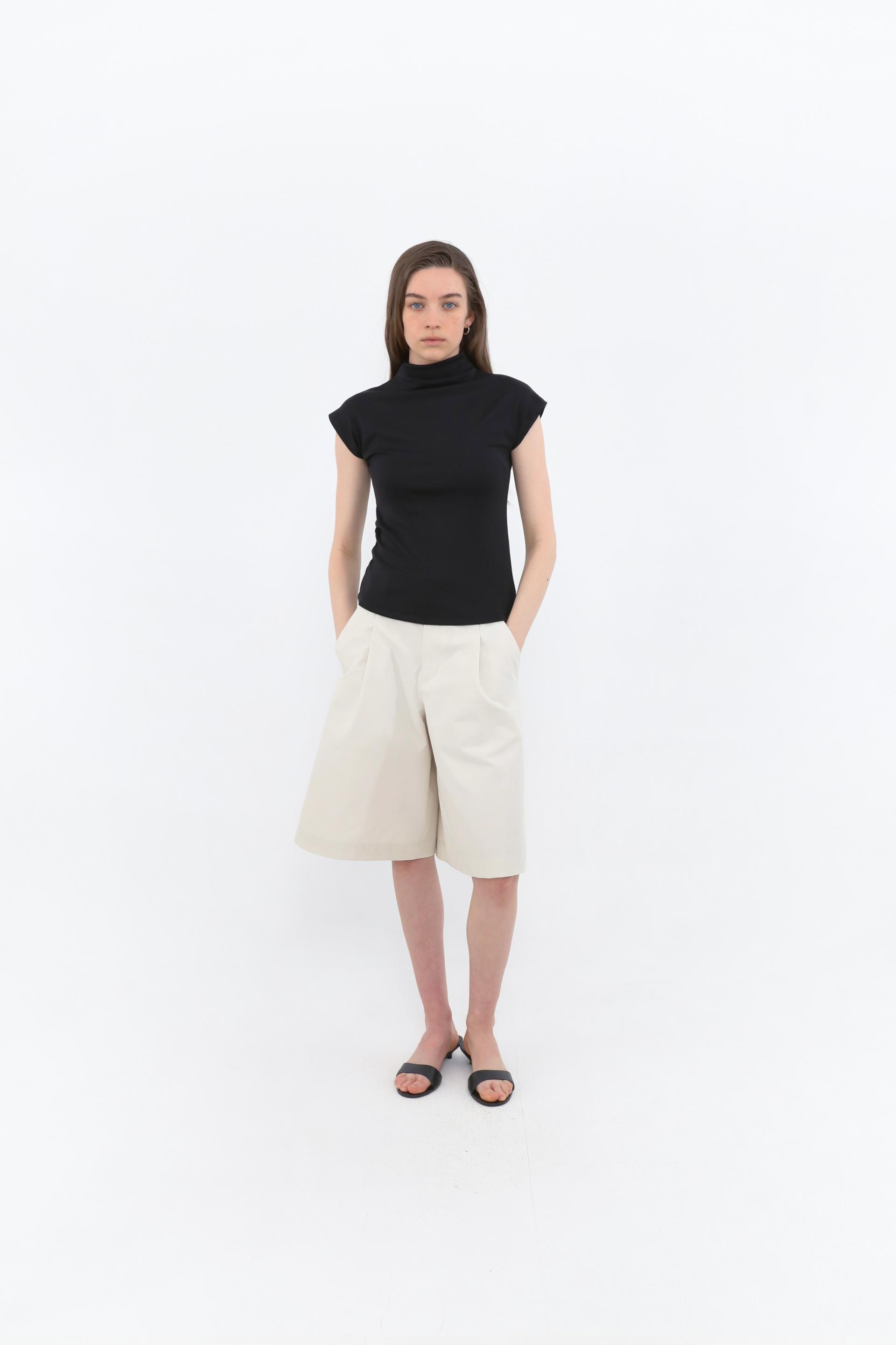 Hane Roll-Neck Sleeveless [Black]