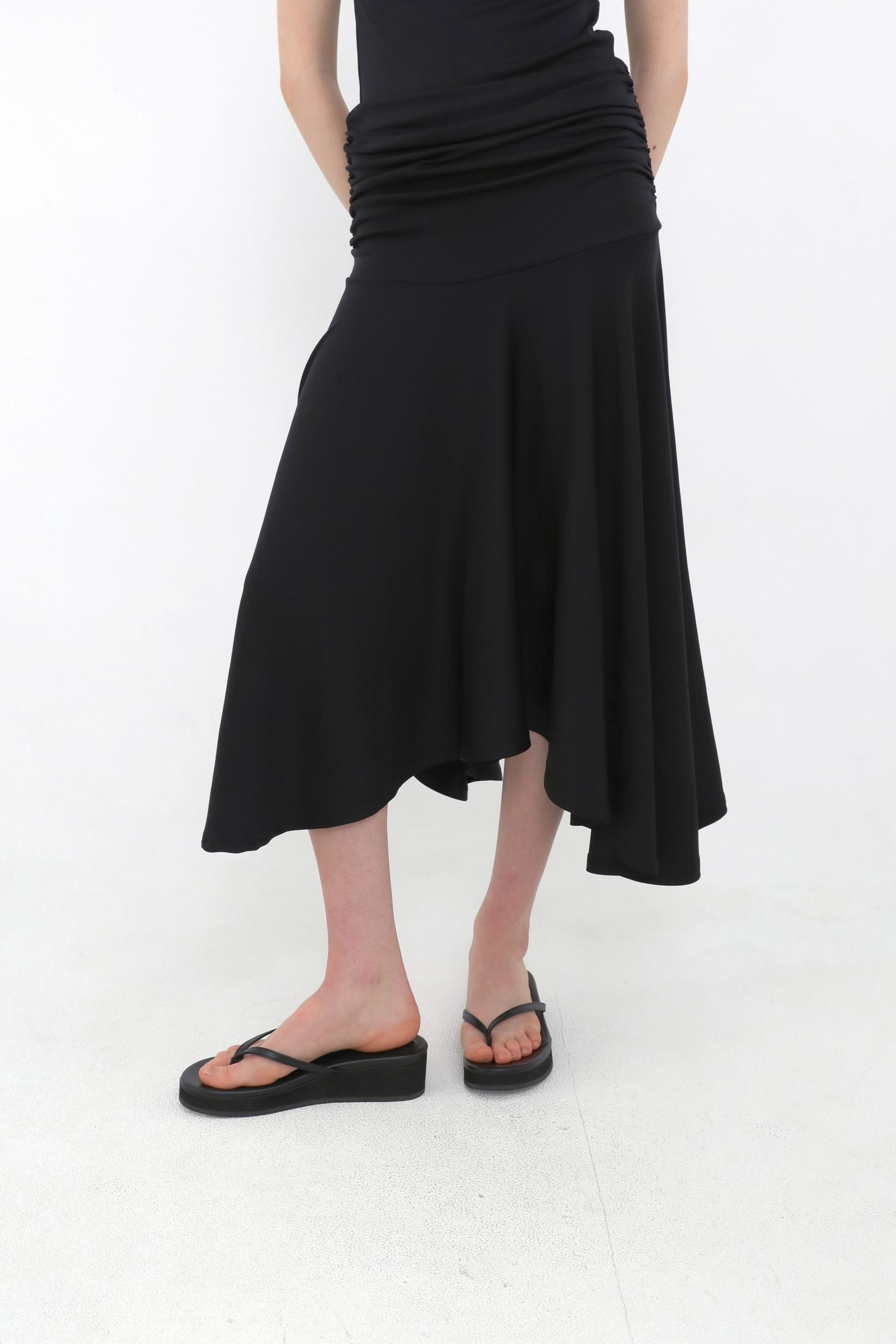 Hane Draped Asymmetric Skirt [Black]