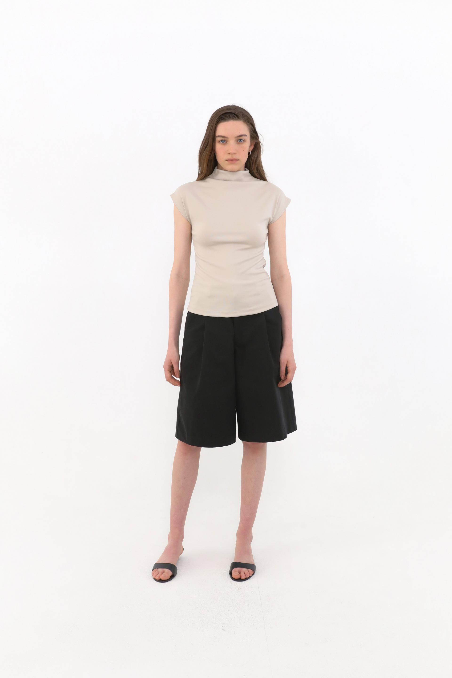 Our Pintuck Bermuda Pants [Black]