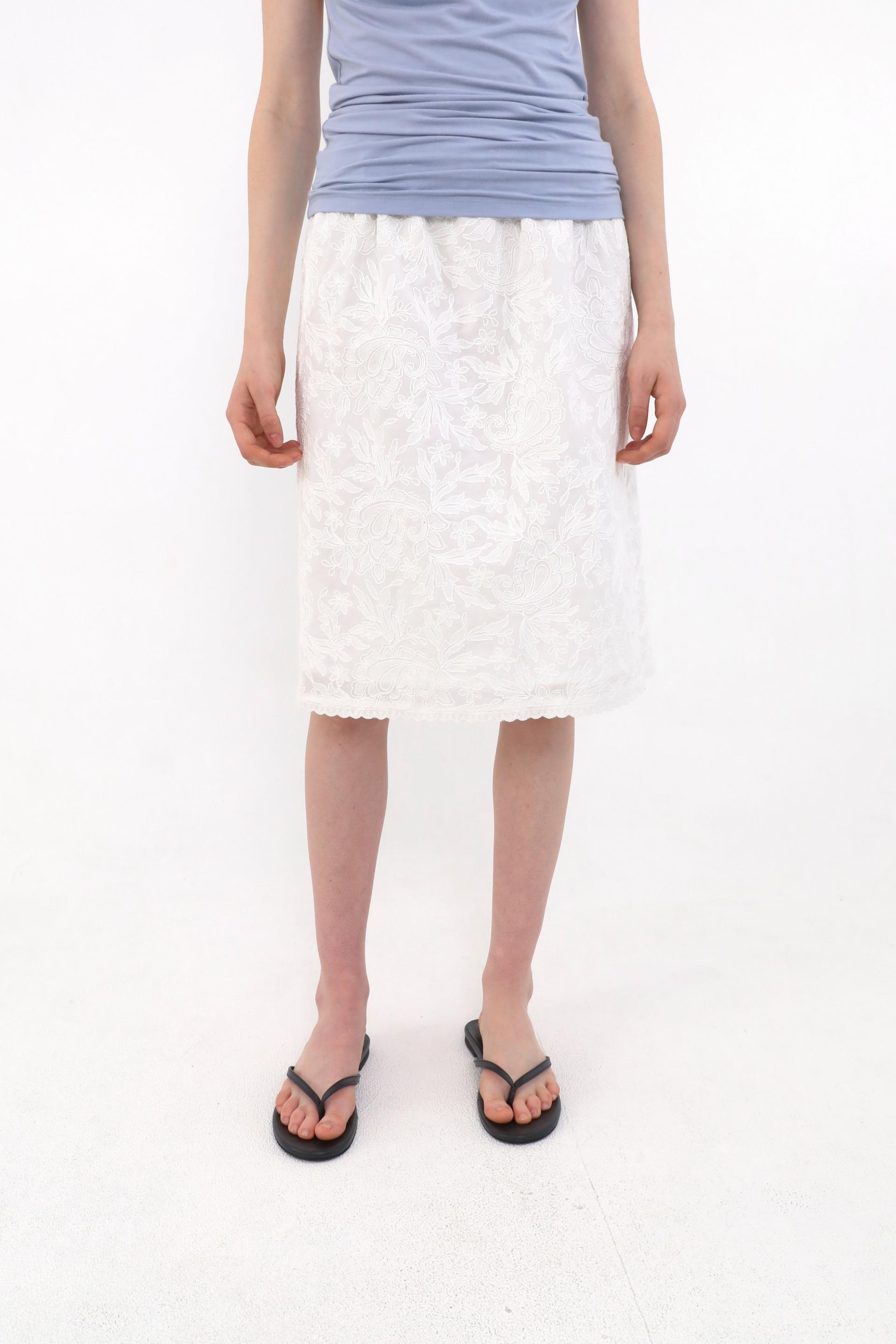 Eyelet Flower Pattern Skirt [Ivory]
