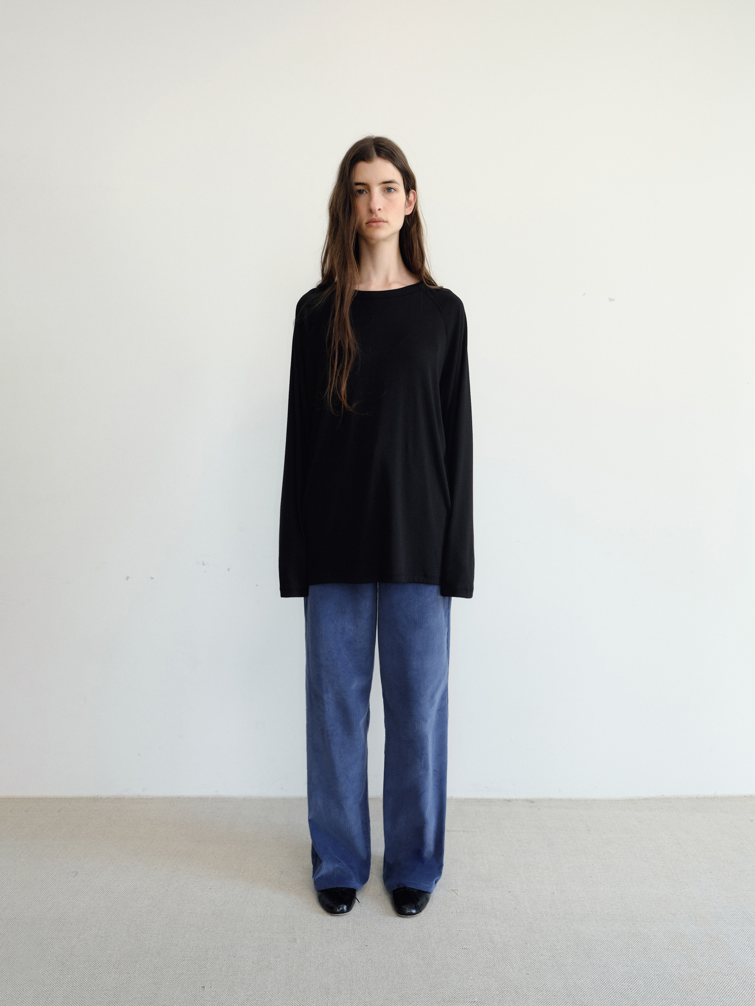 Ease Raglan T- shirt [Black]