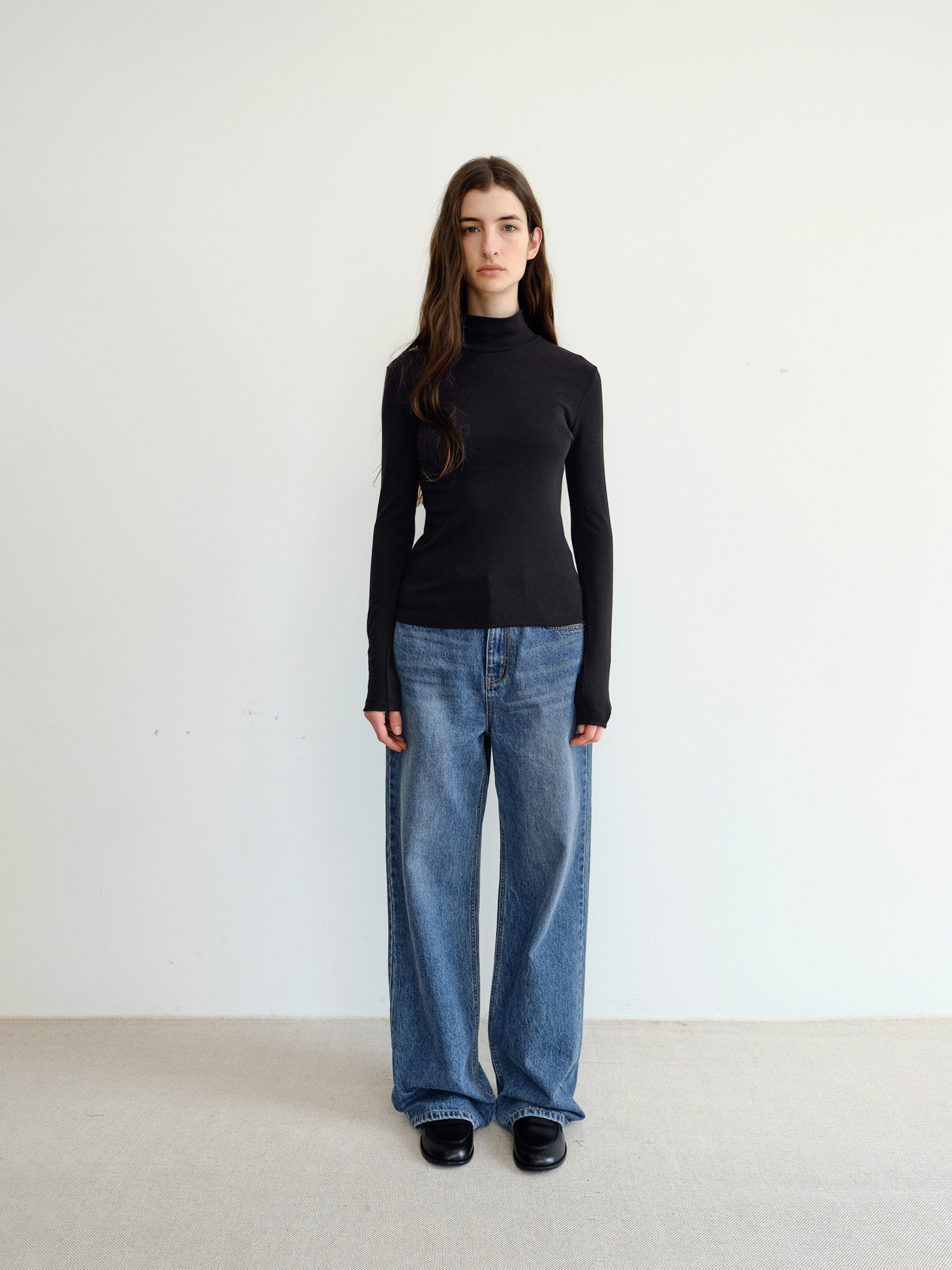 Roven Wool Turtleneck [Black]