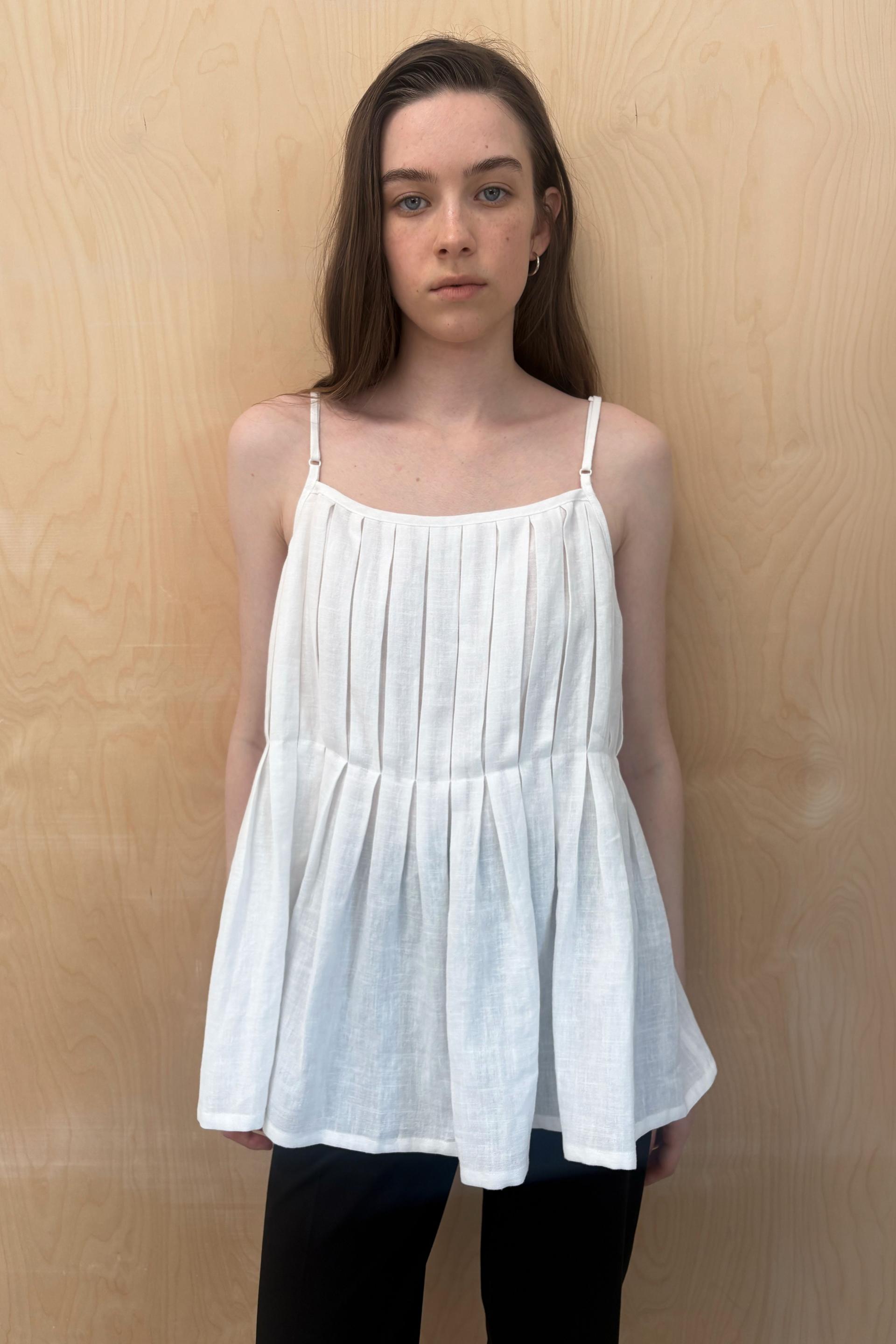 Rosy Pleated Linen Sleeveless [Ivory]