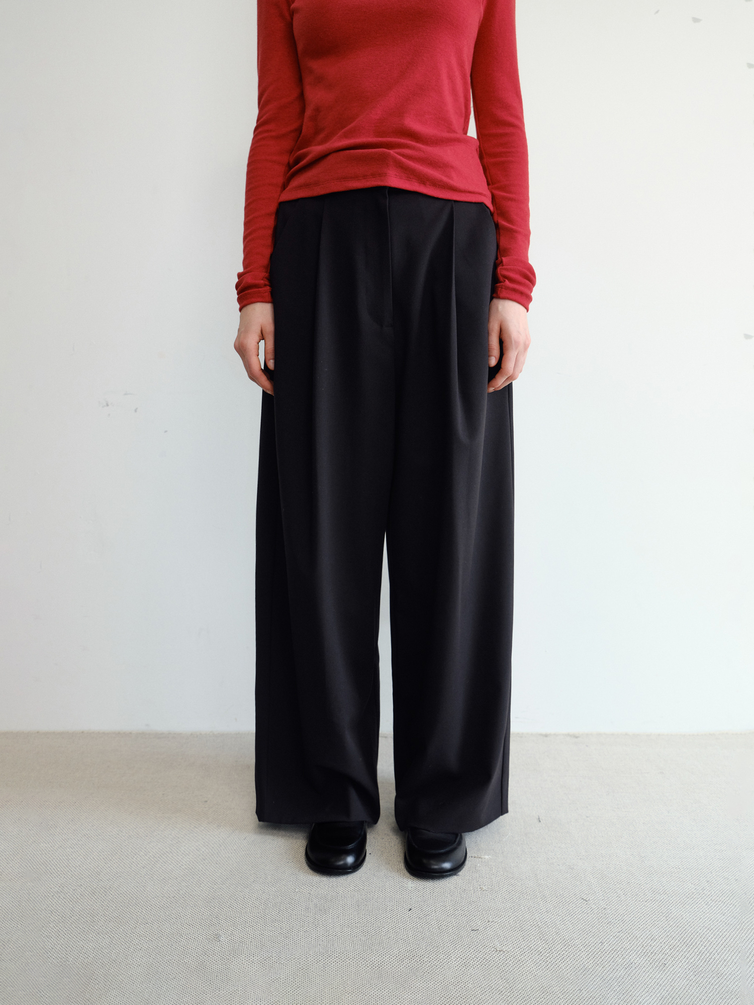 Grove Wool Wide Slacks [Black]