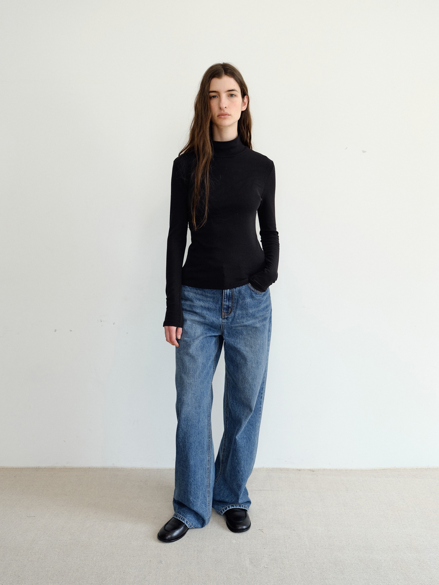 Roven Wool Turtleneck [Black]