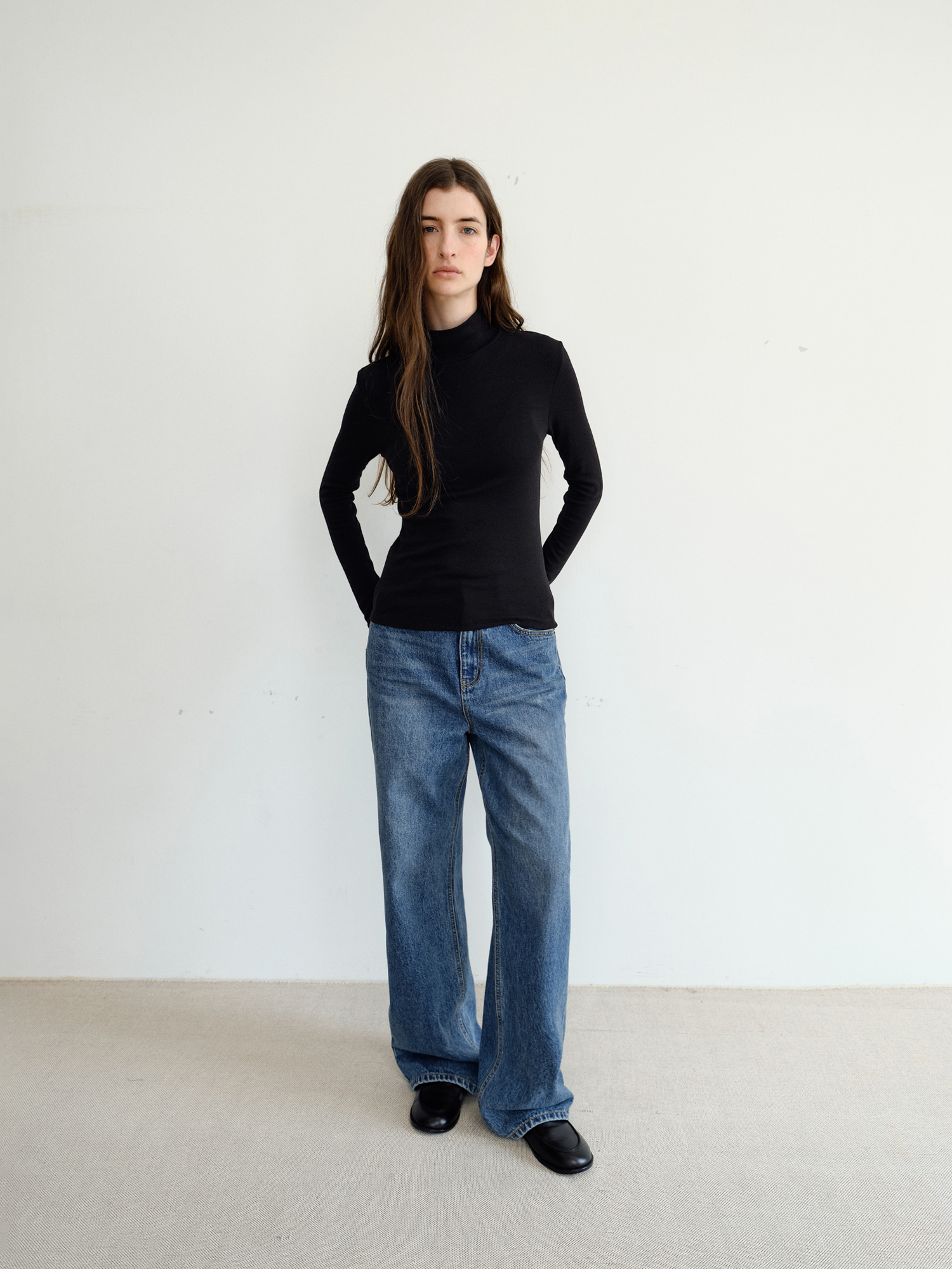 Roven Wool Turtleneck [Black]