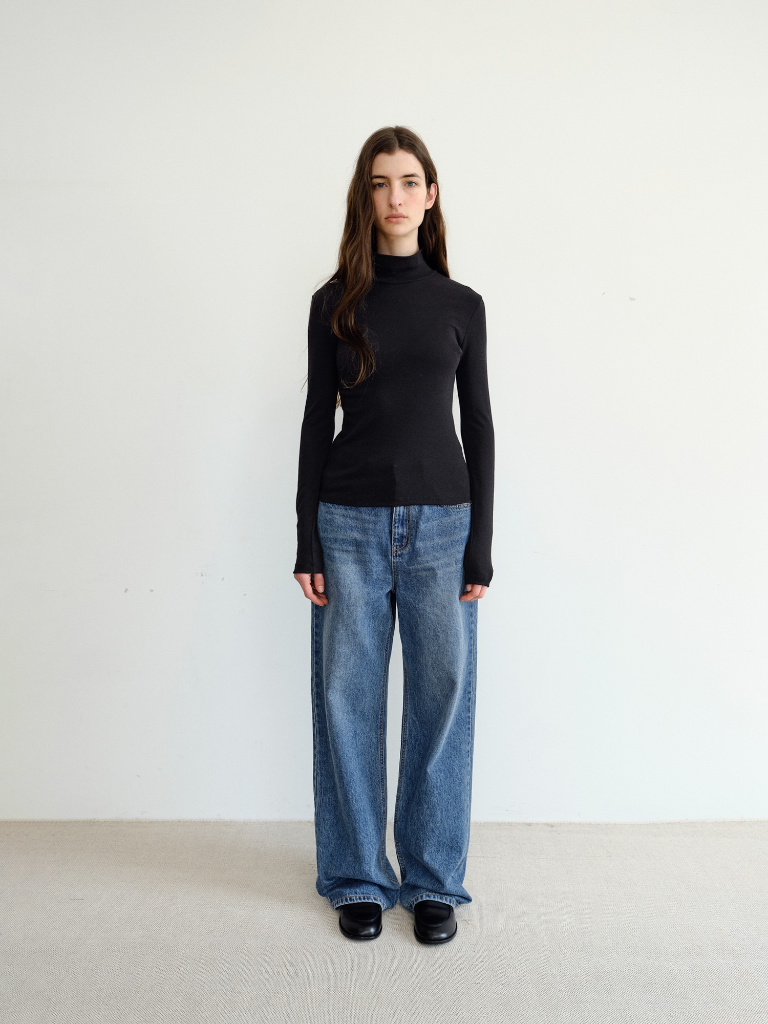 Roven Wool Turtleneck [Black]