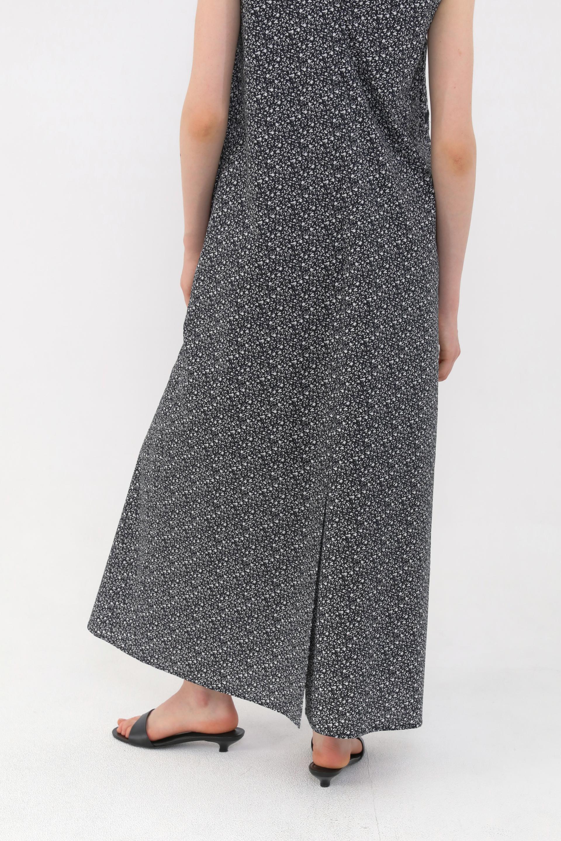 Bloom Point Dress [Black]